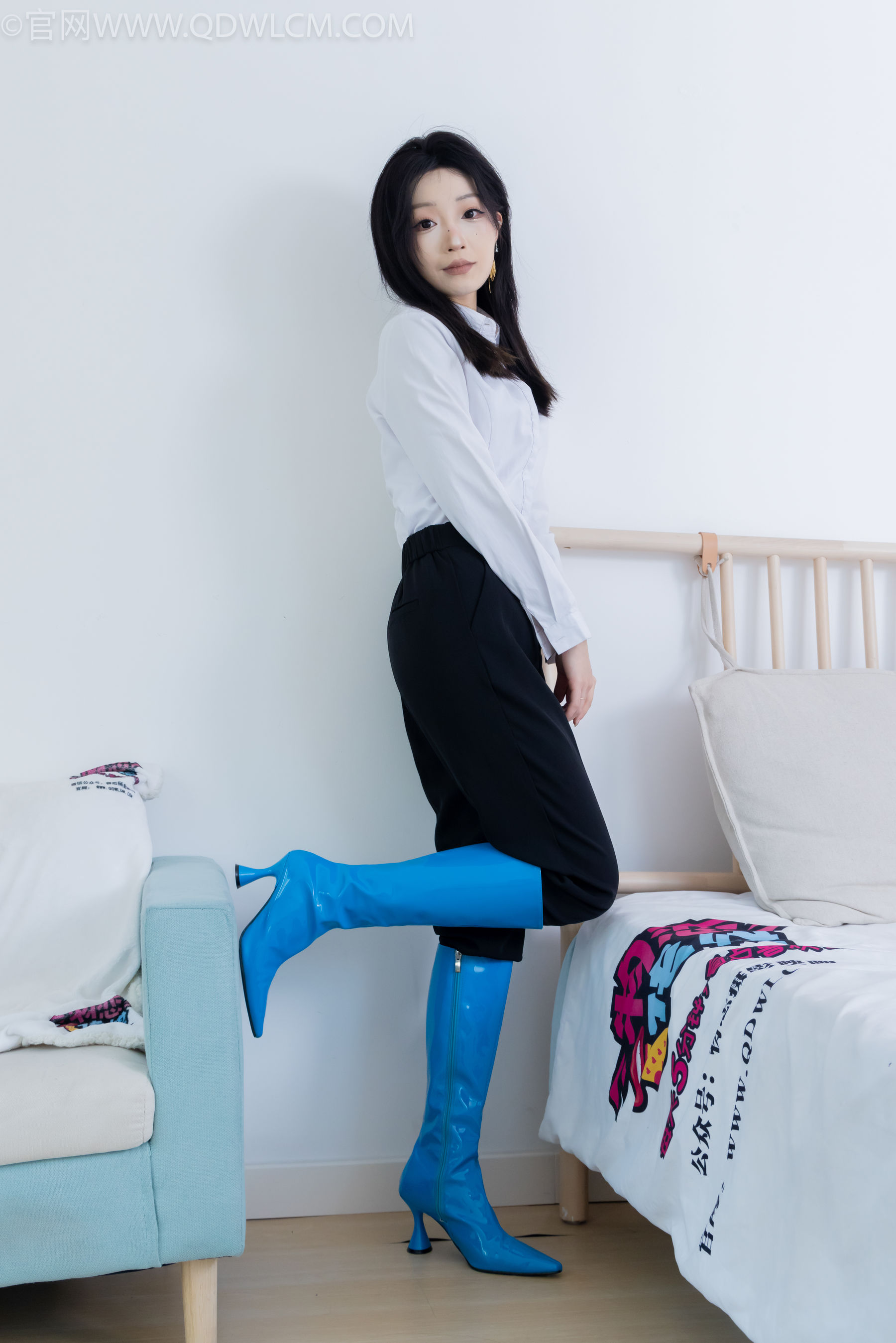 物恋传媒 No.2267 嘟嘟 -高跟长靴、薄黑丝/(238P)