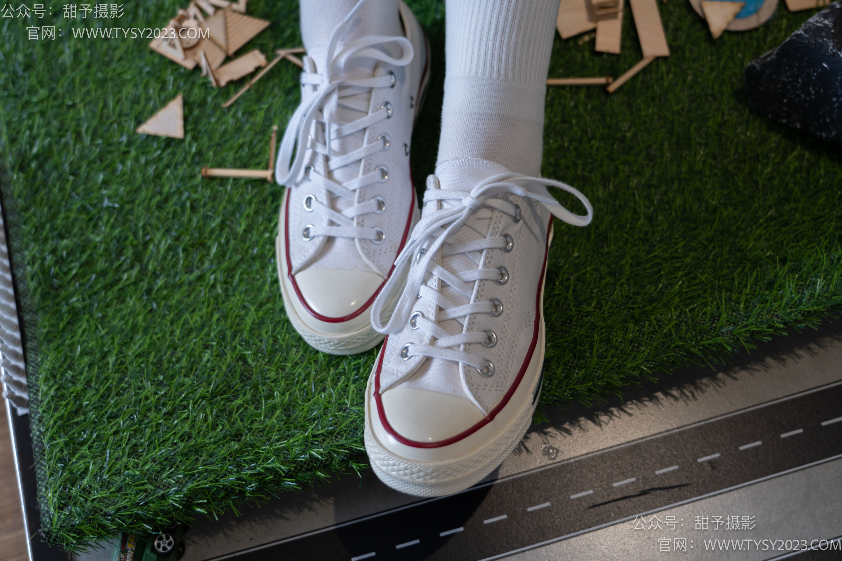 甜予摄影 No.104 璇璇 - 帆布鞋、白棉袜、裸足、小人国剧情/(134P)