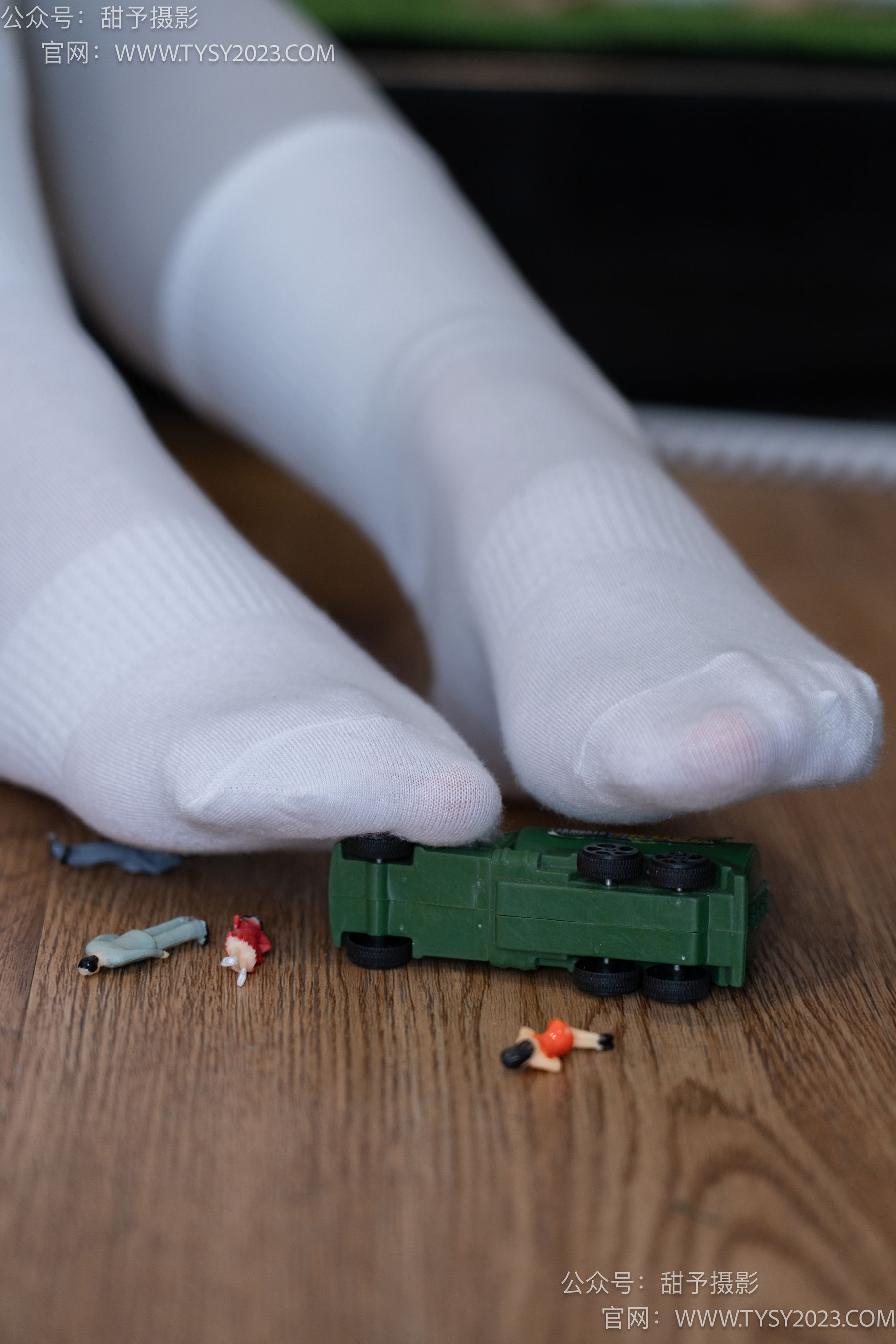 甜予摄影 No.104 璇璇 - 帆布鞋、白棉袜、裸足、小人国剧情/(134P)