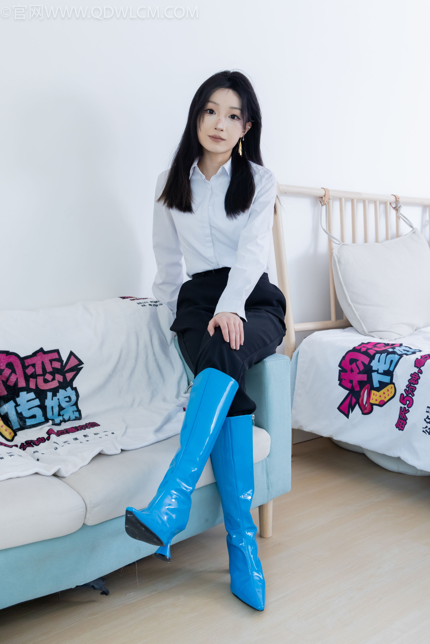 物恋传媒 No.2267 嘟嘟 -高跟长靴、薄黑丝/(238P)