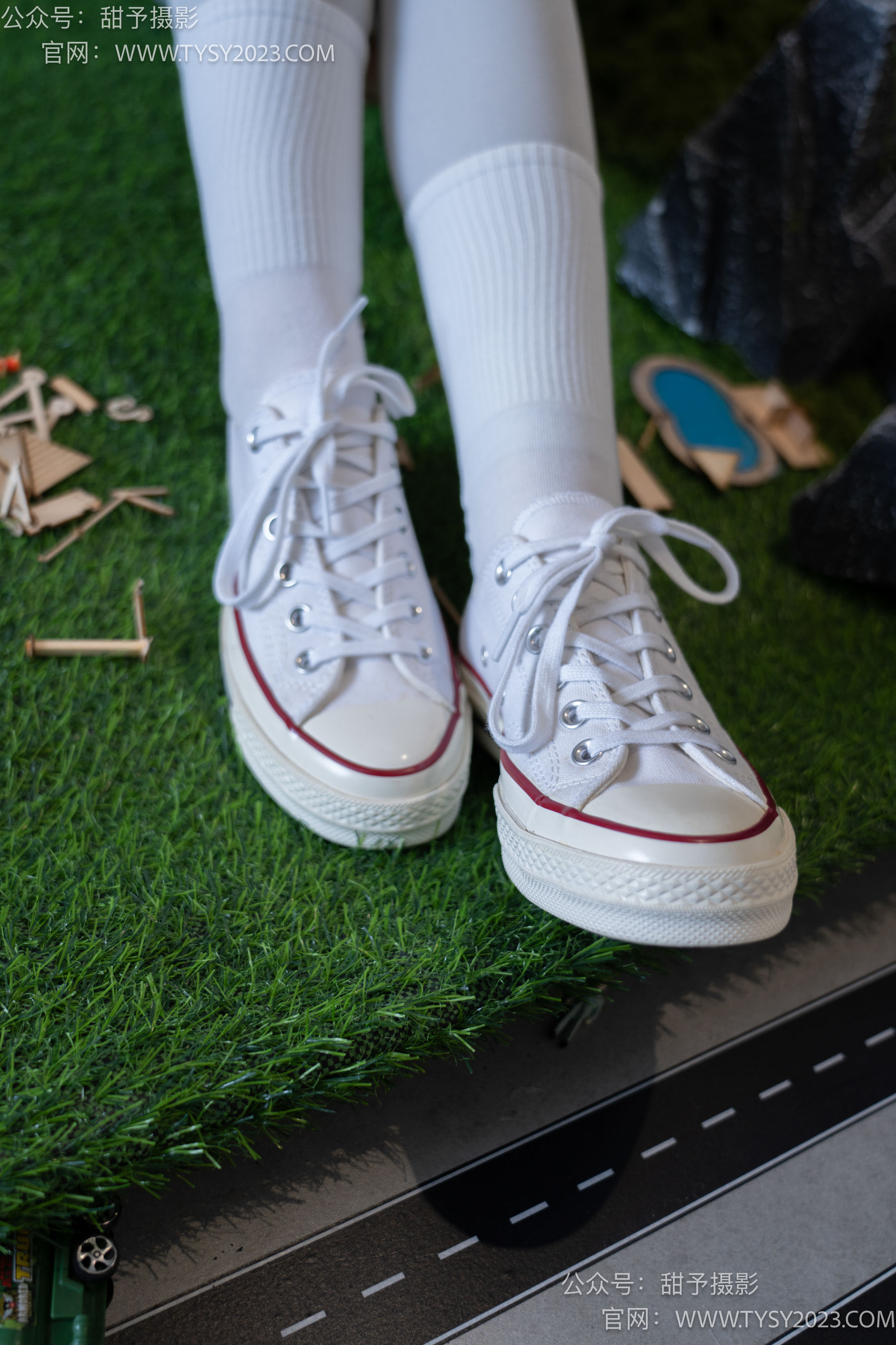 甜予摄影 No.104 璇璇 - 帆布鞋、白棉袜、裸足、小人国剧情/(134P)