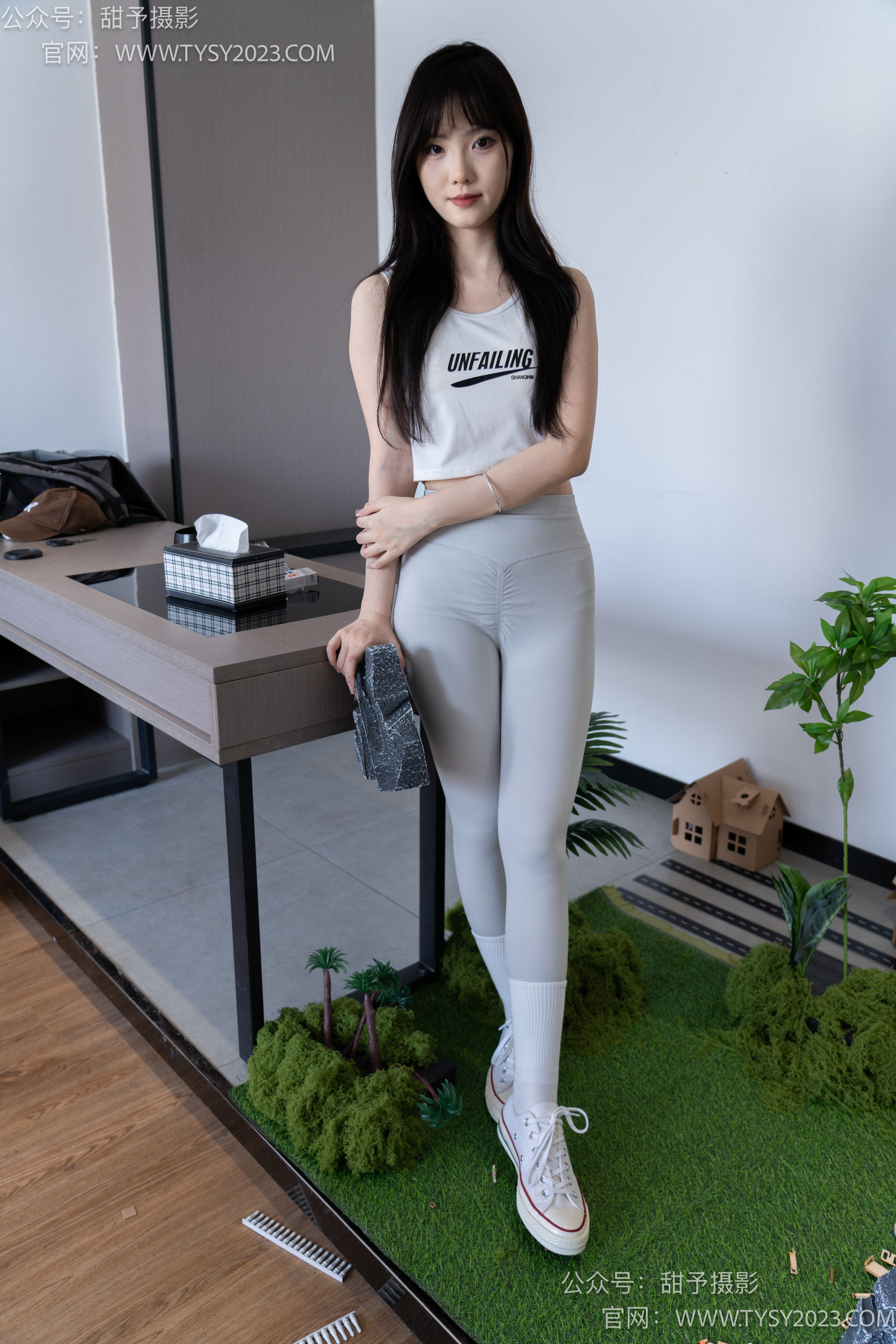 甜予摄影 No.104 璇璇 - 帆布鞋、白棉袜、裸足、小人国剧情/(134P)