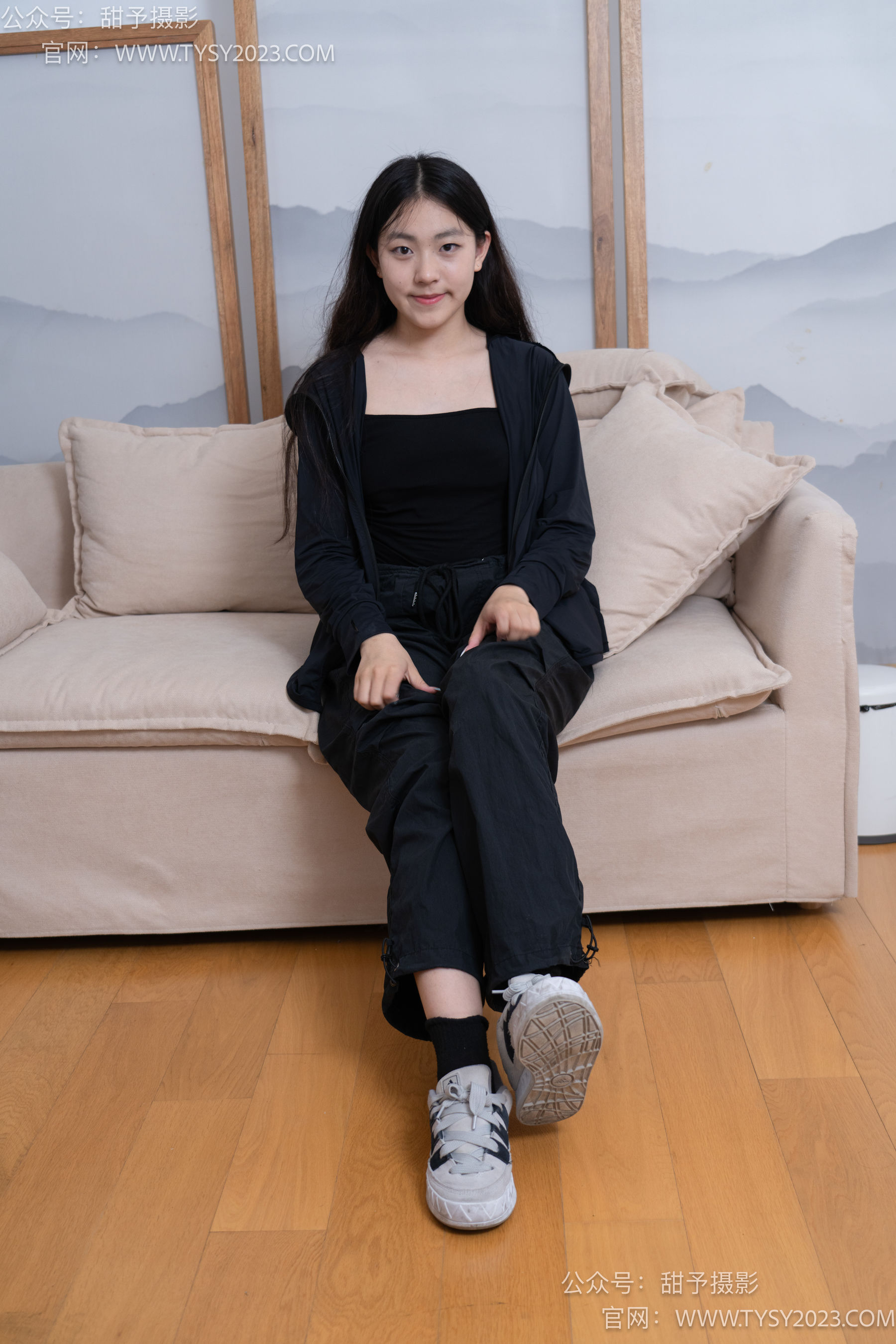 甜予摄影 No.103 小云 - 板鞋、黑棉袜、裸足、剪指甲泡脚剧情/(143P)