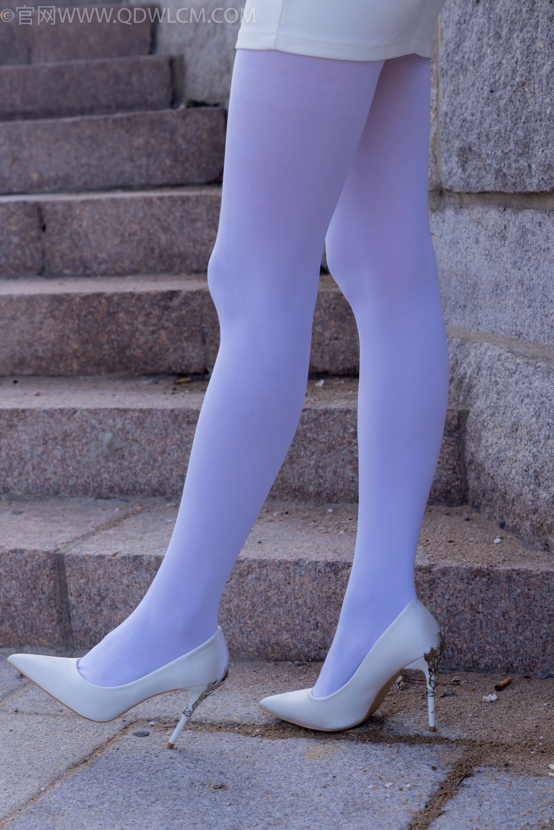 物恋传媒 No.2271 泡泡 -高跟鞋、厚白丝、户外/(261P)