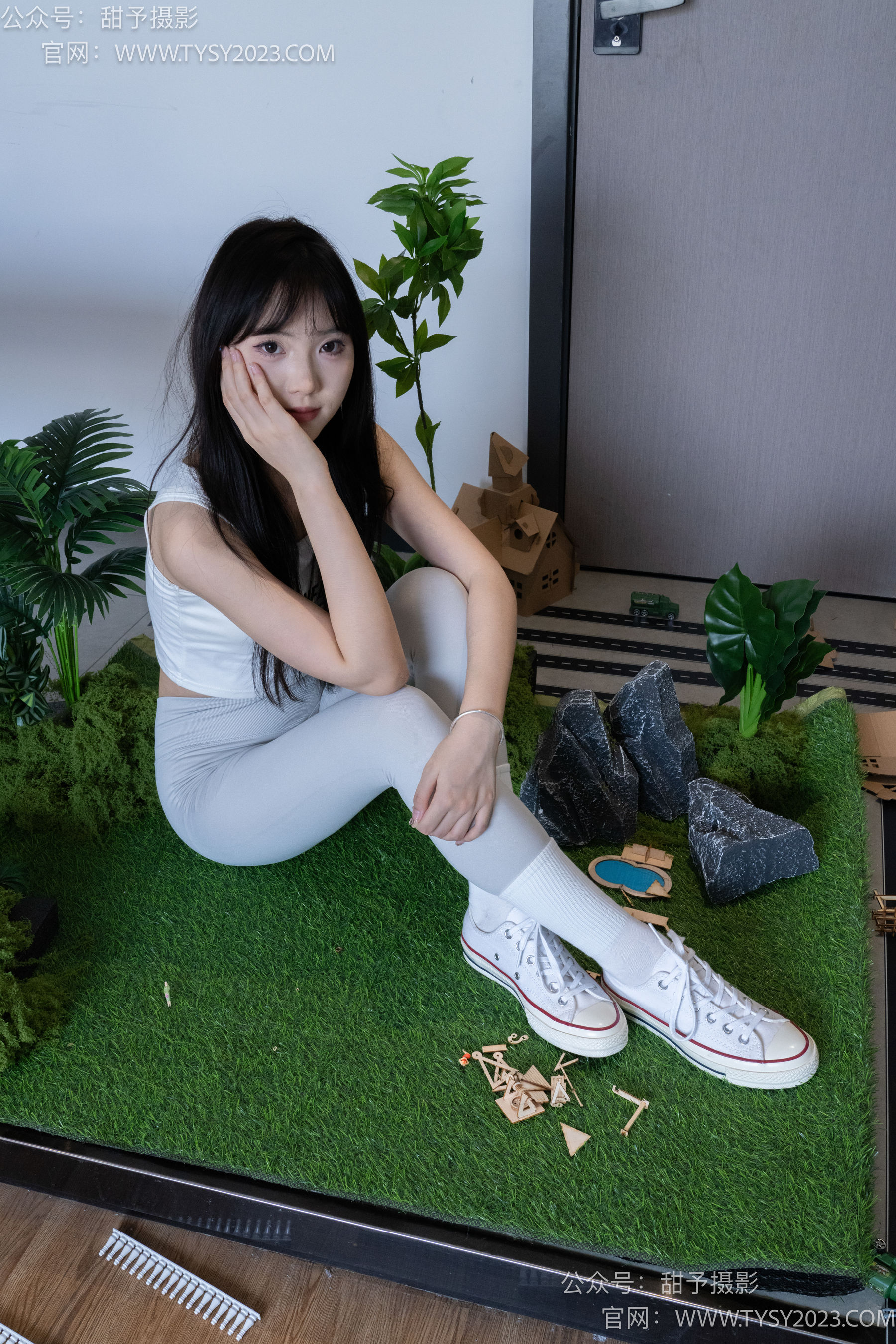 甜予摄影 No.104 璇璇 - 帆布鞋、白棉袜、裸足、小人国剧情/(134P)