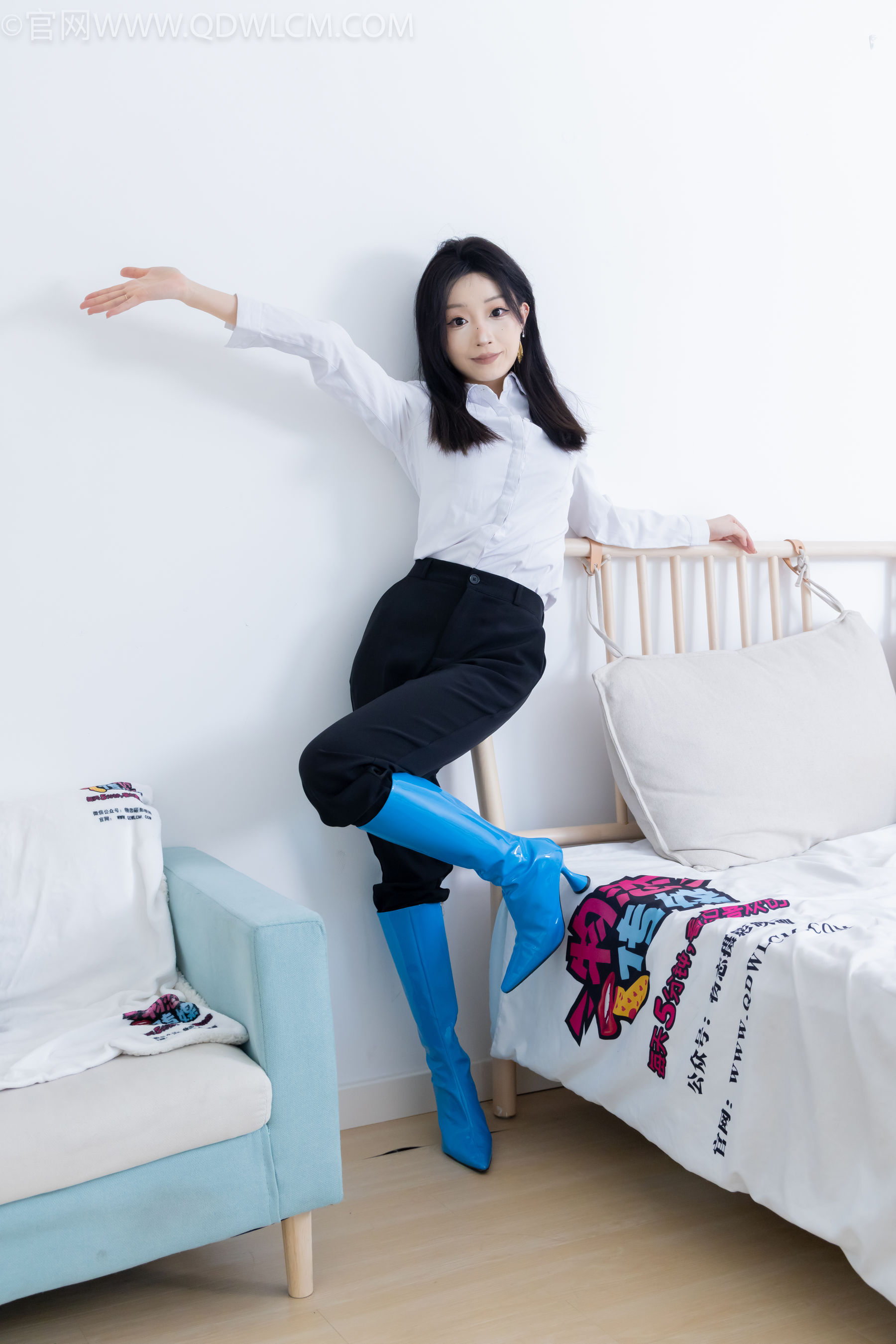 物恋传媒 No.2267 嘟嘟 -高跟长靴、薄黑丝/(238P)