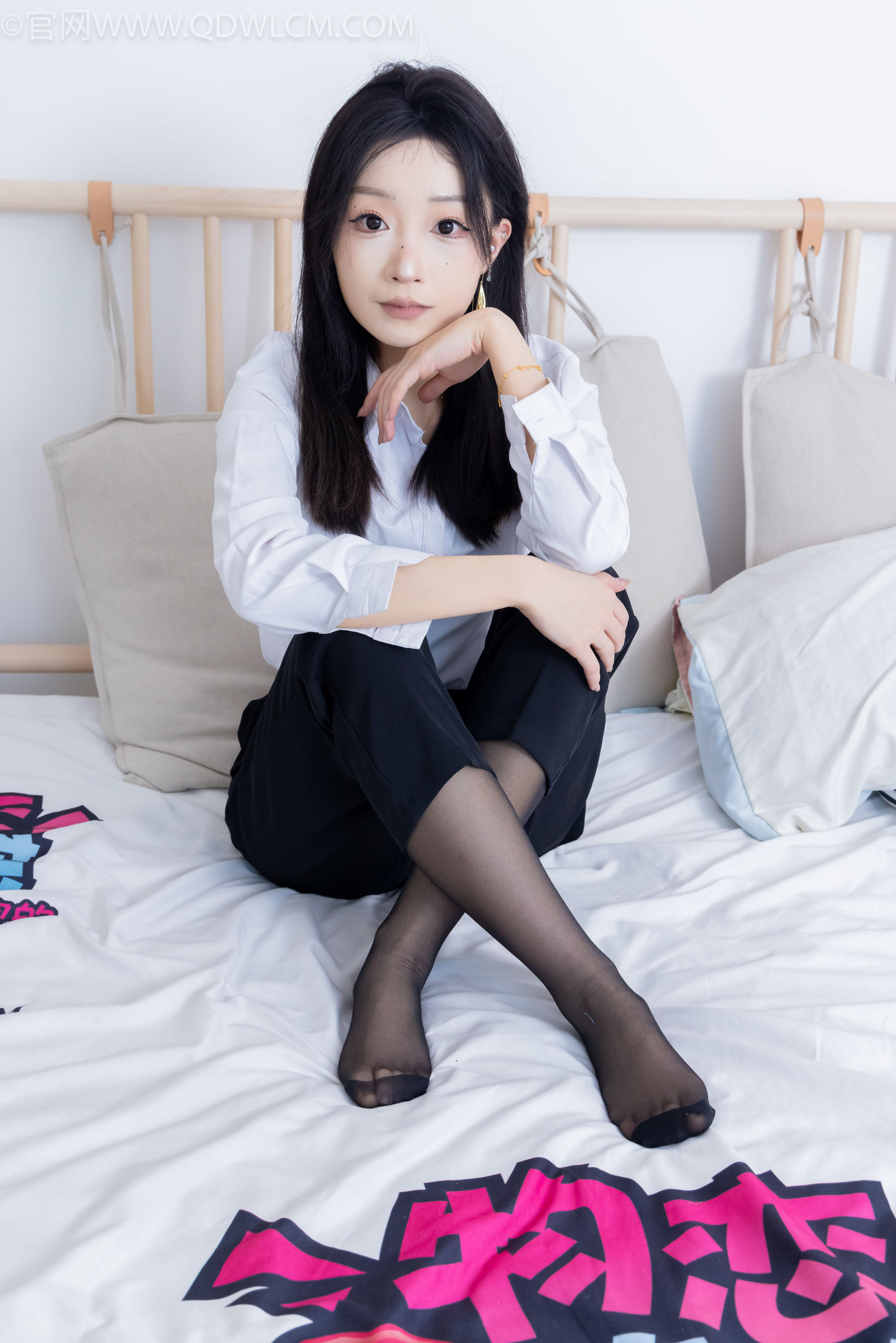 物恋传媒 No.2267 嘟嘟 -高跟长靴、薄黑丝/(238P)