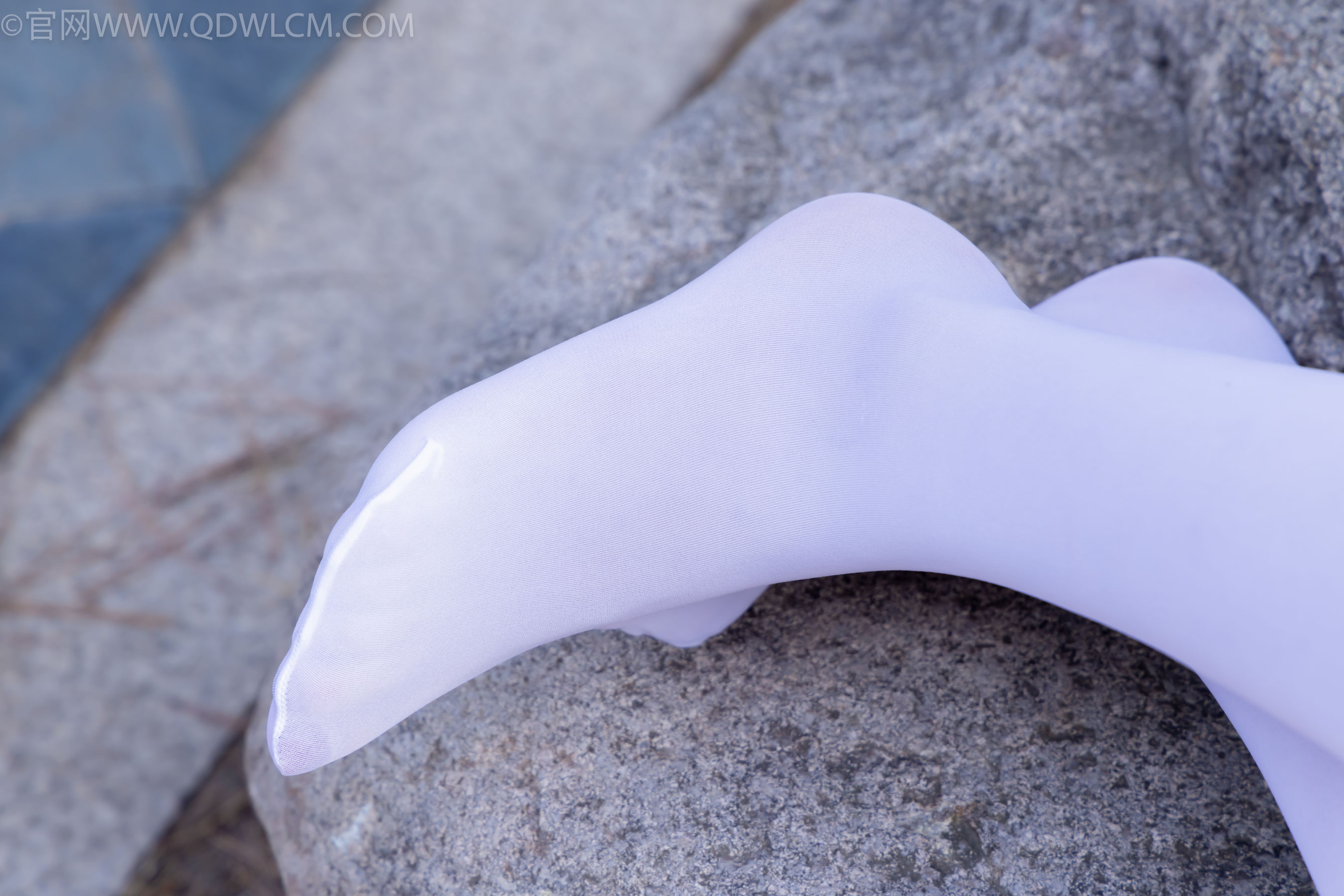 物恋传媒 No.2271 泡泡 -高跟鞋、厚白丝、户外/(261P)