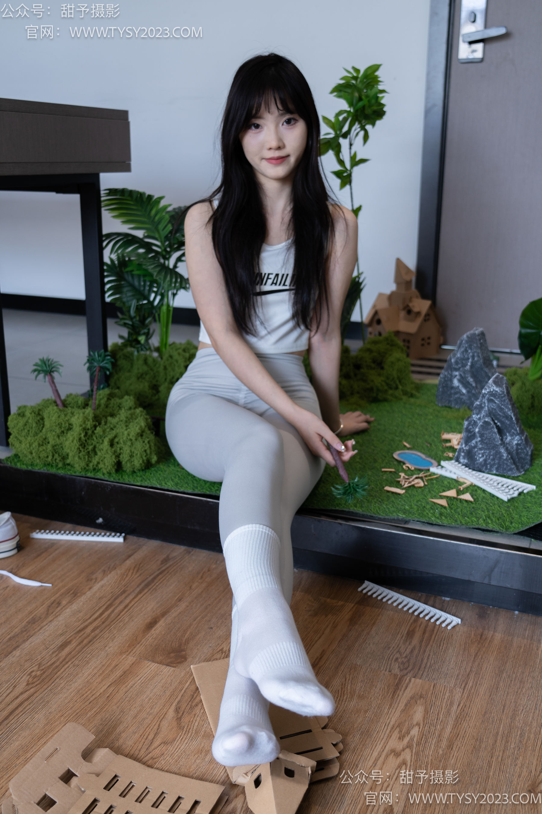 甜予摄影 No.104 璇璇 - 帆布鞋、白棉袜、裸足、小人国剧情/(134P)