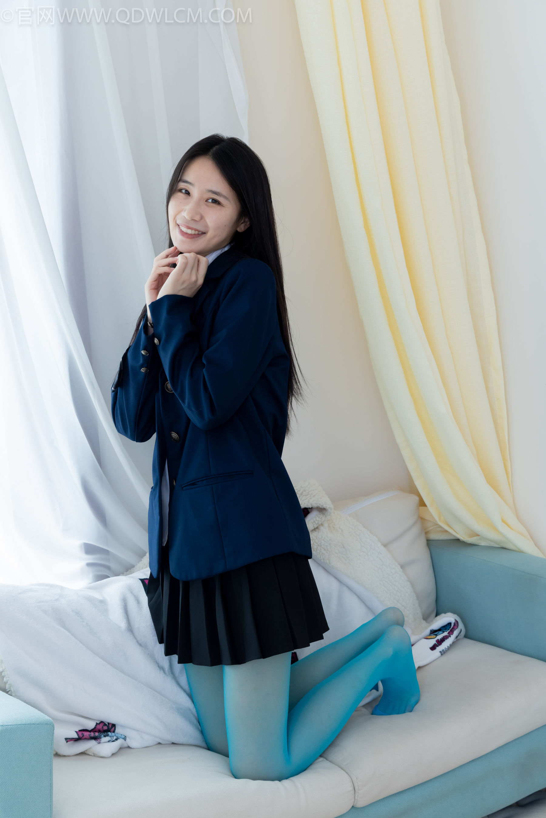 物恋传媒 No.2269 菜菜 -高跟鞋、薄蓝绿色丝、胶带绑脚踝老头乐挠脚剧情/(151P)