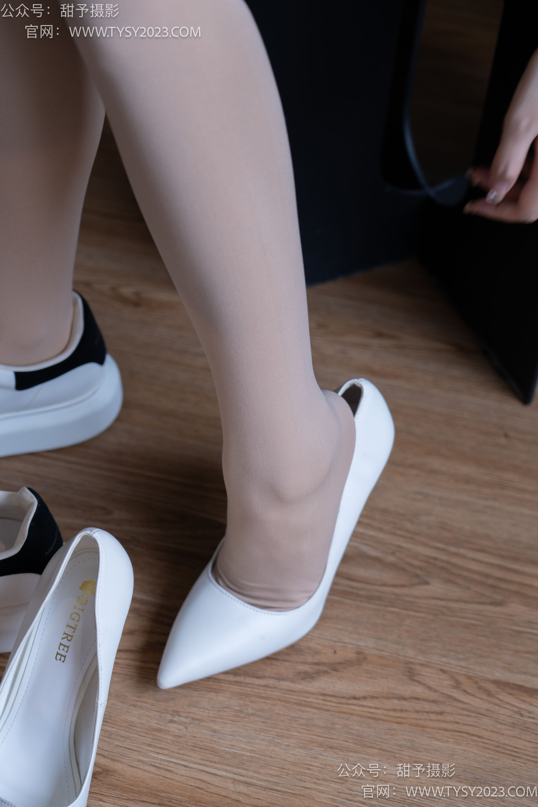 甜予摄影 No.101 璇璇 - OL制服、板鞋、高跟鞋、厚肉丝/(136P)