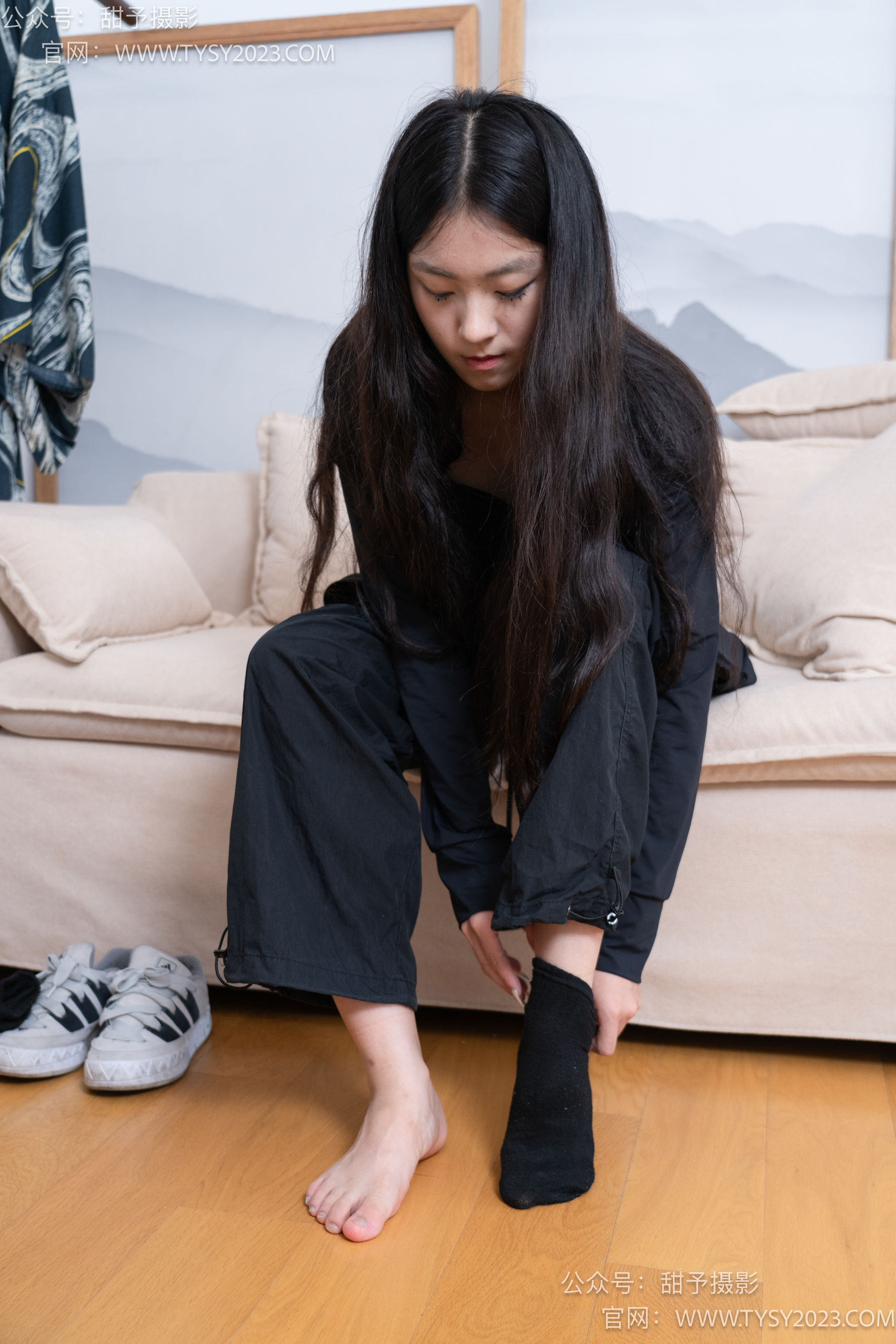 甜予摄影 No.103 小云 - 板鞋、黑棉袜、裸足、剪指甲泡脚剧情/(143P)