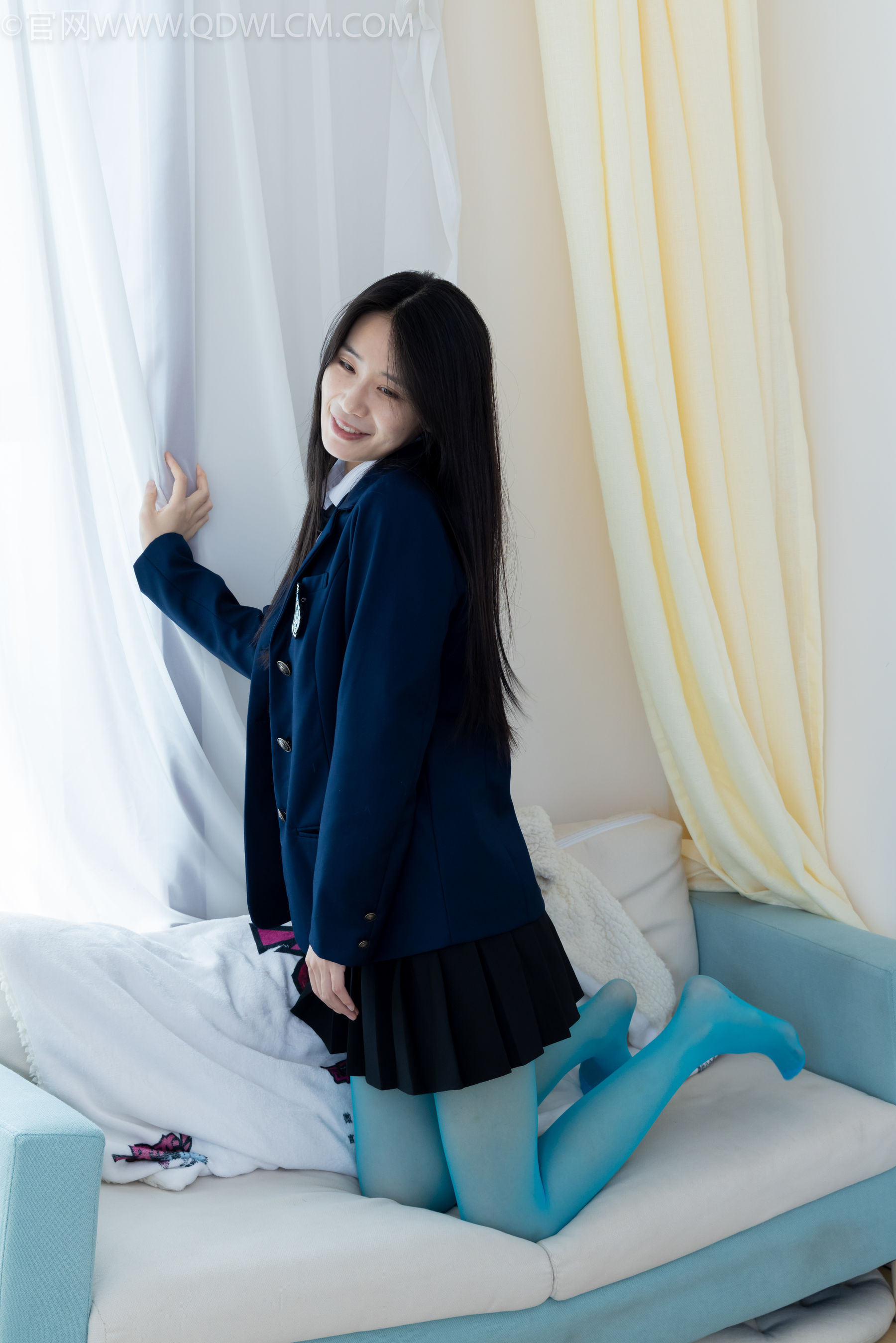 物恋传媒 No.2269 菜菜 -高跟鞋、薄蓝绿色丝、胶带绑脚踝老头乐挠脚剧情/(151P)