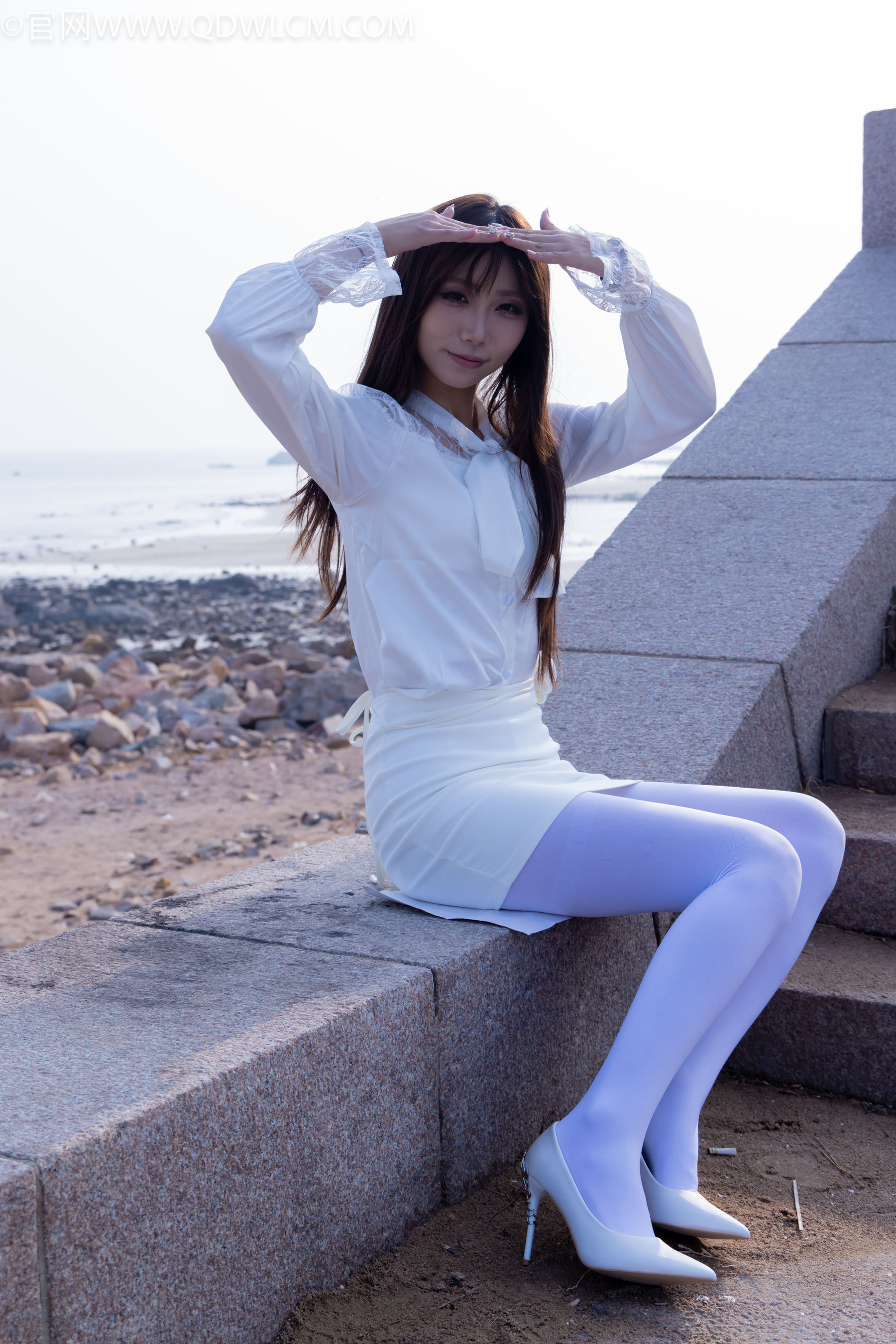 物恋传媒 No.2271 泡泡 -高跟鞋、厚白丝、户外/(261P)