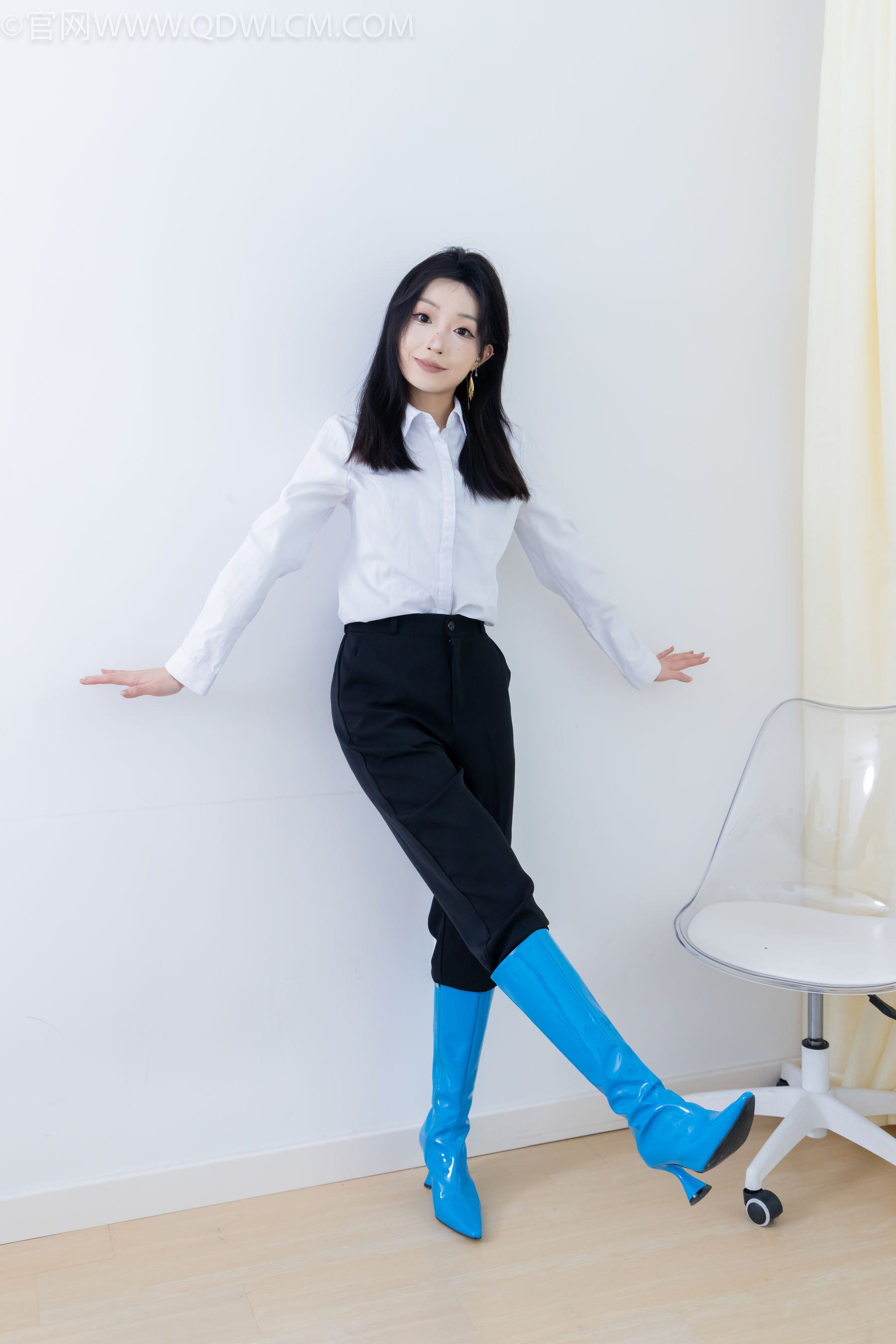 物恋传媒 No.2267 嘟嘟 -高跟长靴、薄黑丝/(238P)