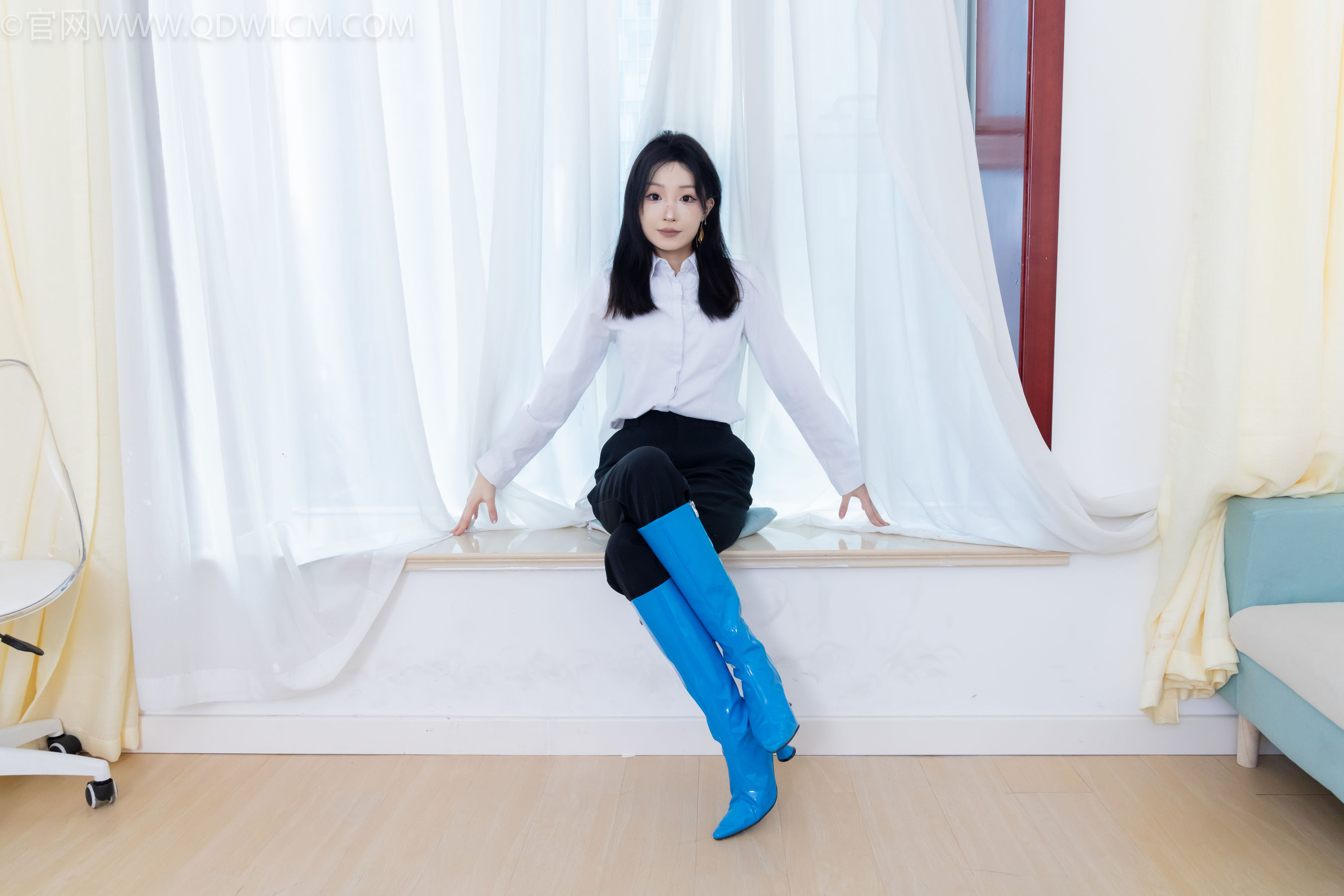 物恋传媒 No.2267 嘟嘟 -高跟长靴、薄黑丝/(238P)