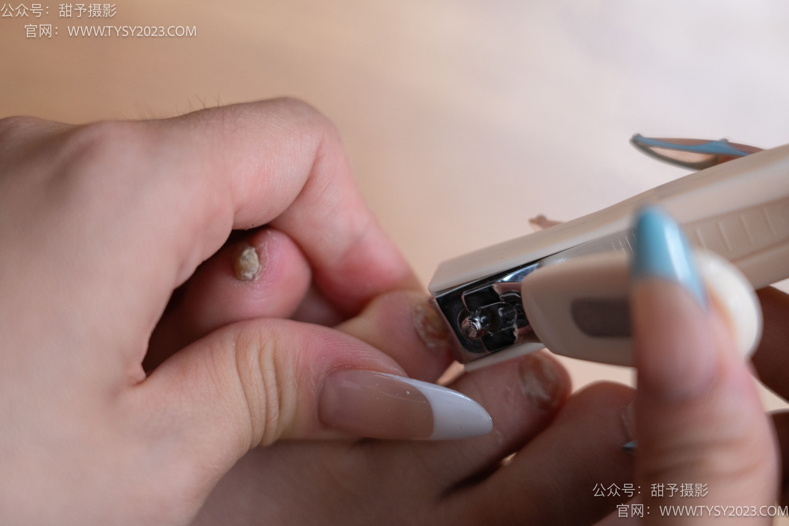 甜予摄影 No.103 小云 - 板鞋、黑棉袜、裸足、剪指甲泡脚剧情/(143P)