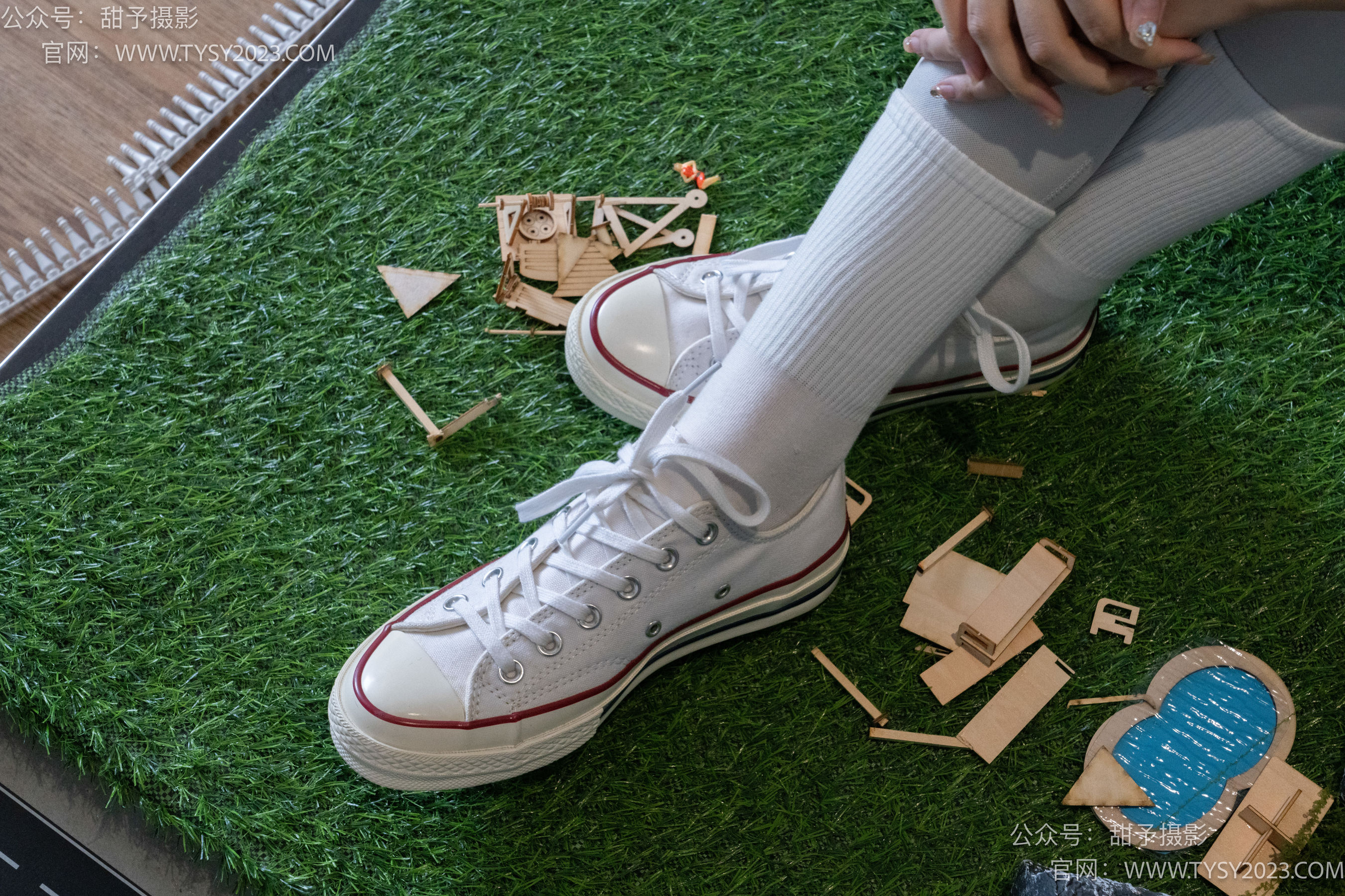 甜予摄影 No.104 璇璇 - 帆布鞋、白棉袜、裸足、小人国剧情/(134P)