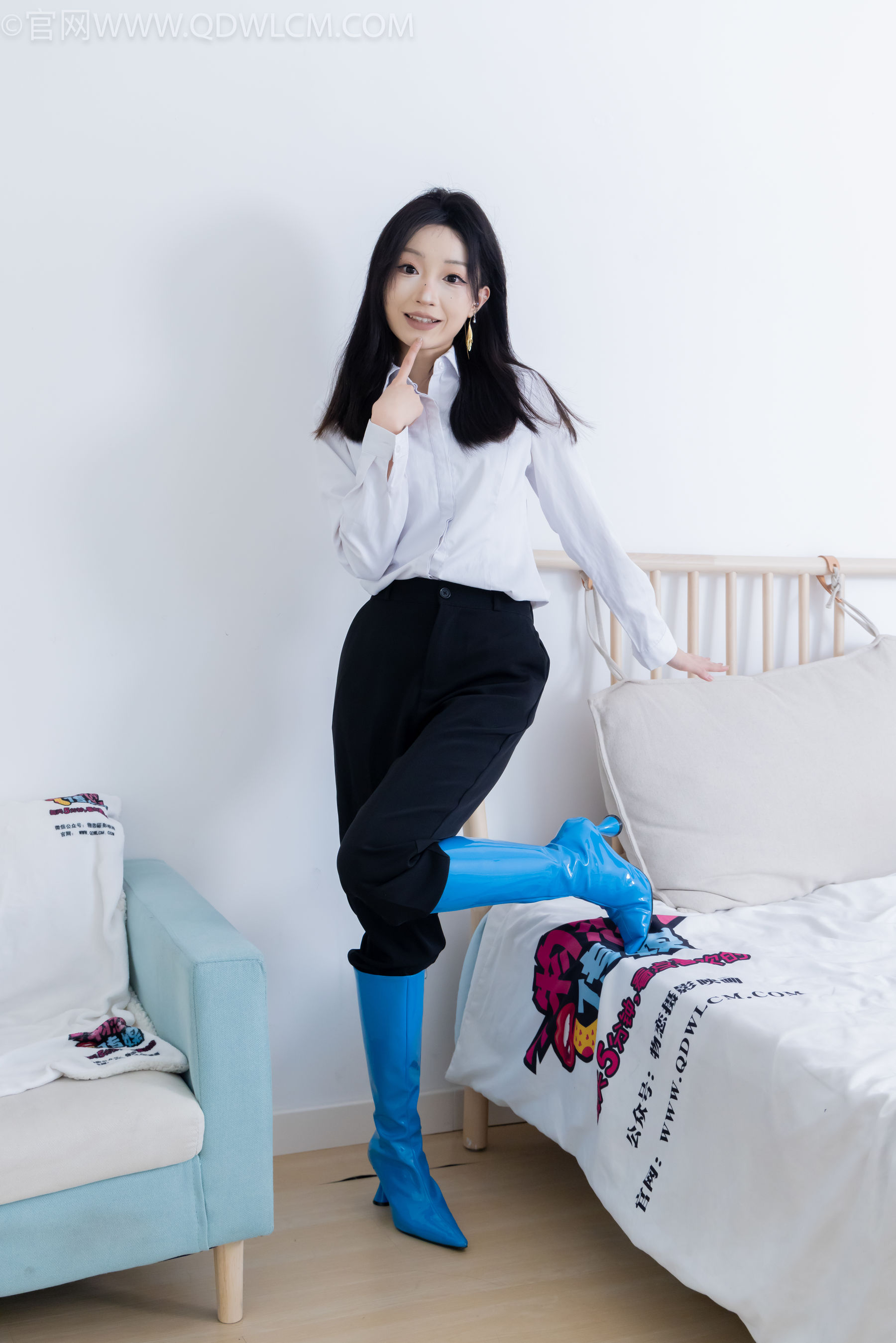 物恋传媒 No.2267 嘟嘟 -高跟长靴、薄黑丝/(238P)