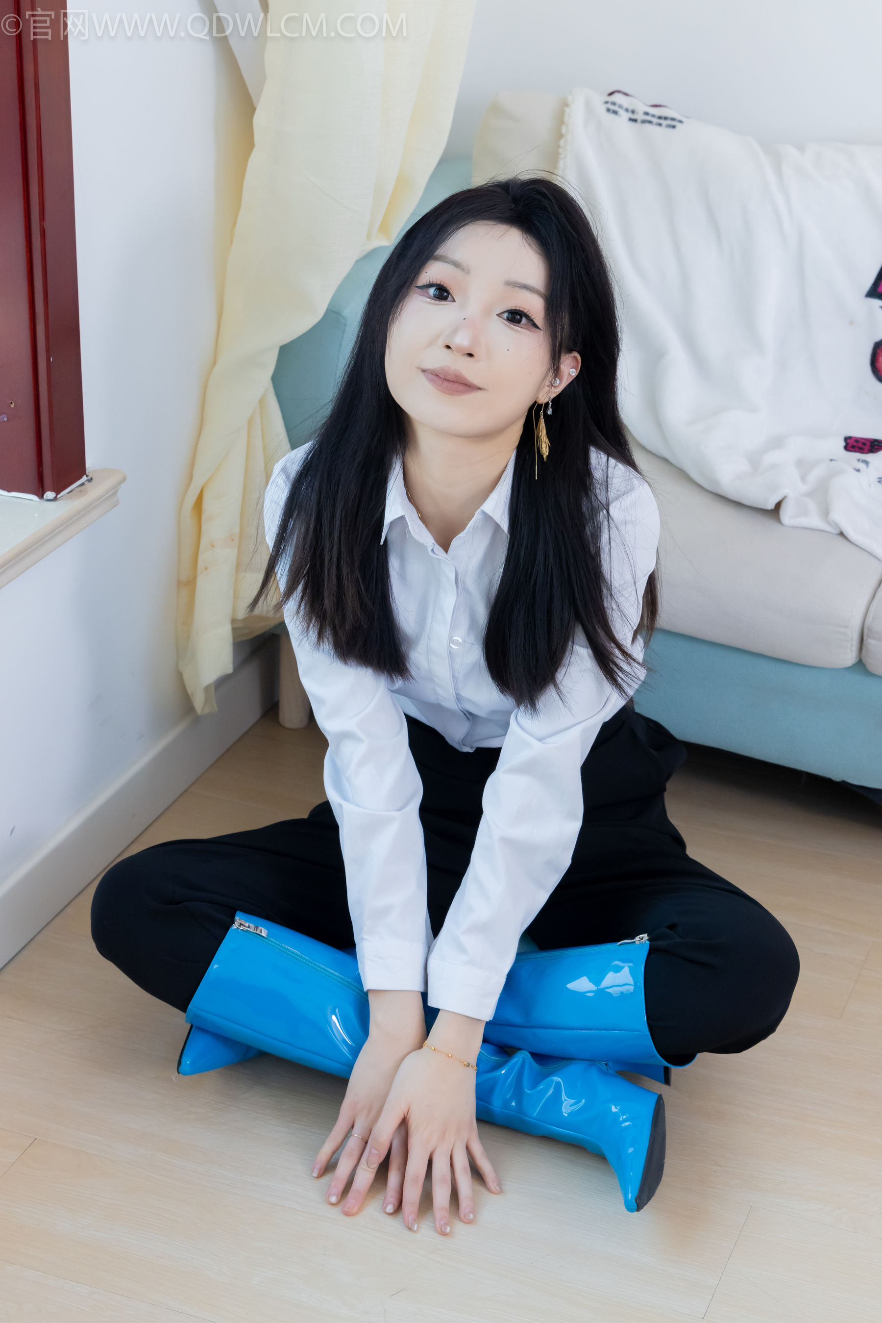 物恋传媒 No.2267 嘟嘟 -高跟长靴、薄黑丝/(238P)