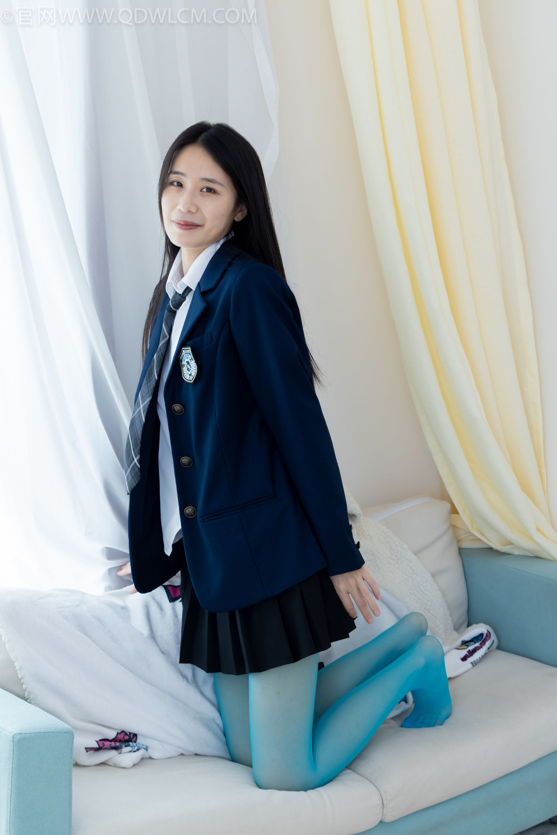 物恋传媒 No.2269 菜菜 -高跟鞋、薄蓝绿色丝、胶带绑脚踝老头乐挠脚剧情/(151P)