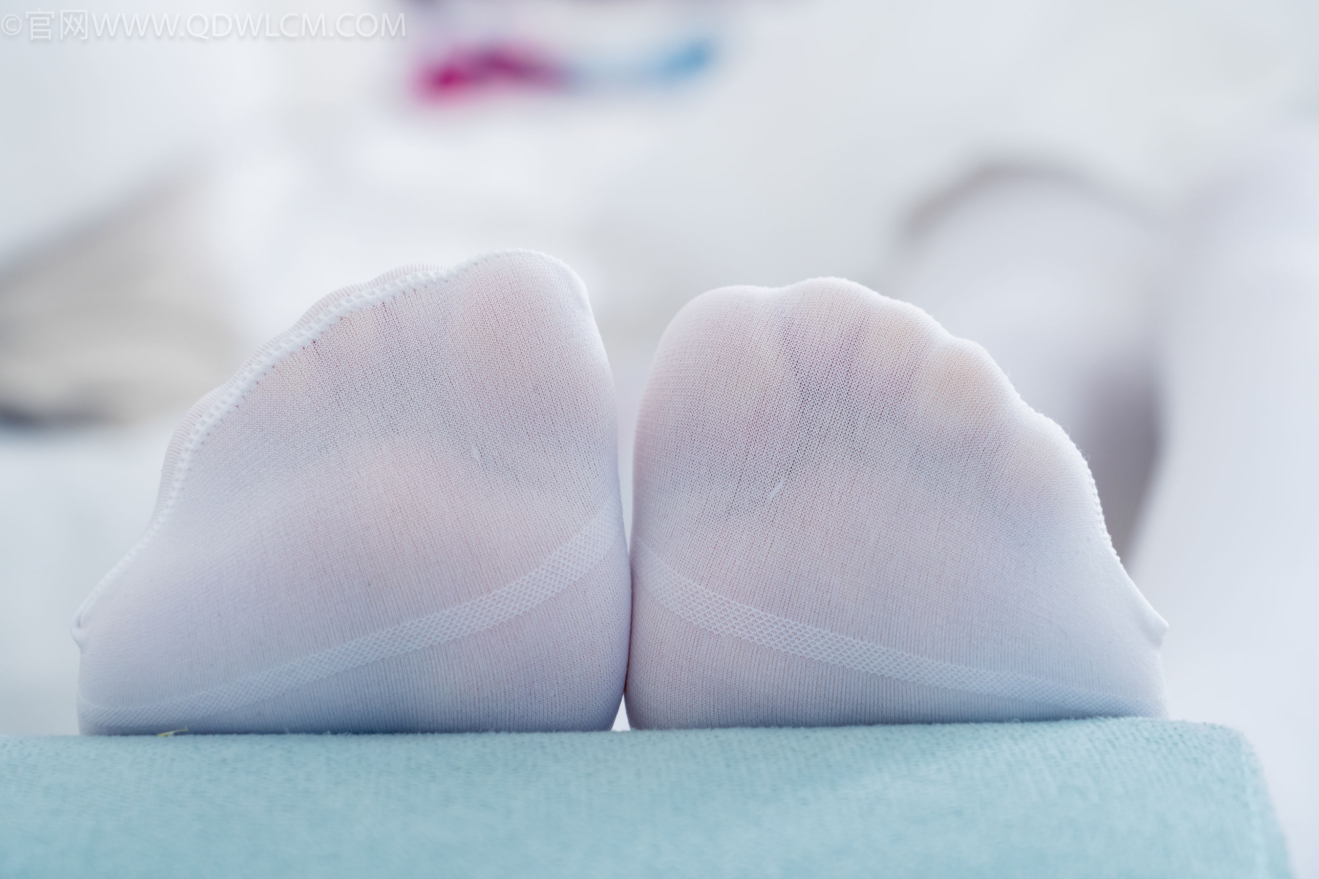 物恋传媒 No.2268 茯苓 -平底鞋、厚白丝、皮筋绑脚老头乐挠脚剧情/(169P)