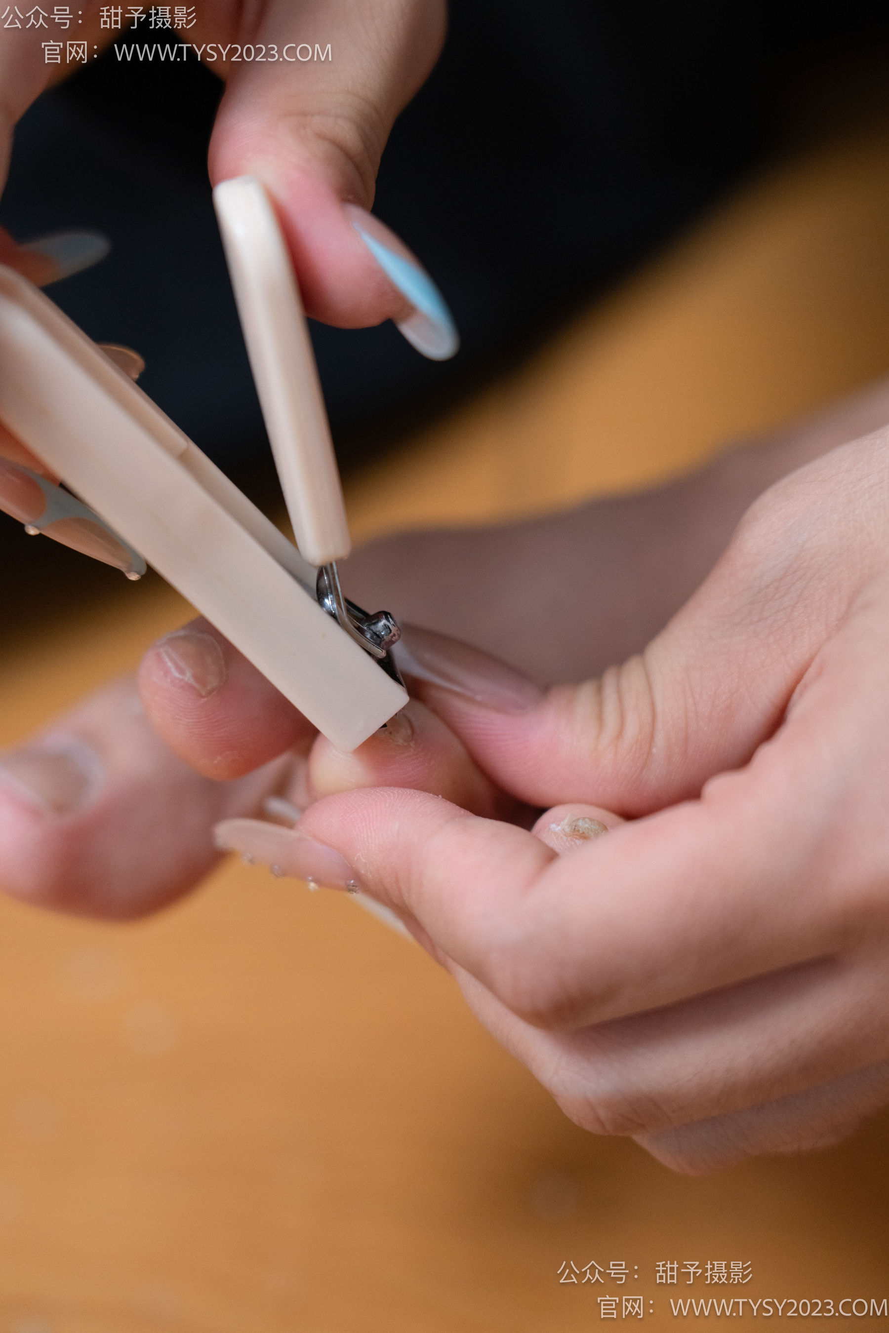 甜予摄影 No.103 小云 - 板鞋、黑棉袜、裸足、剪指甲泡脚剧情/(143P)