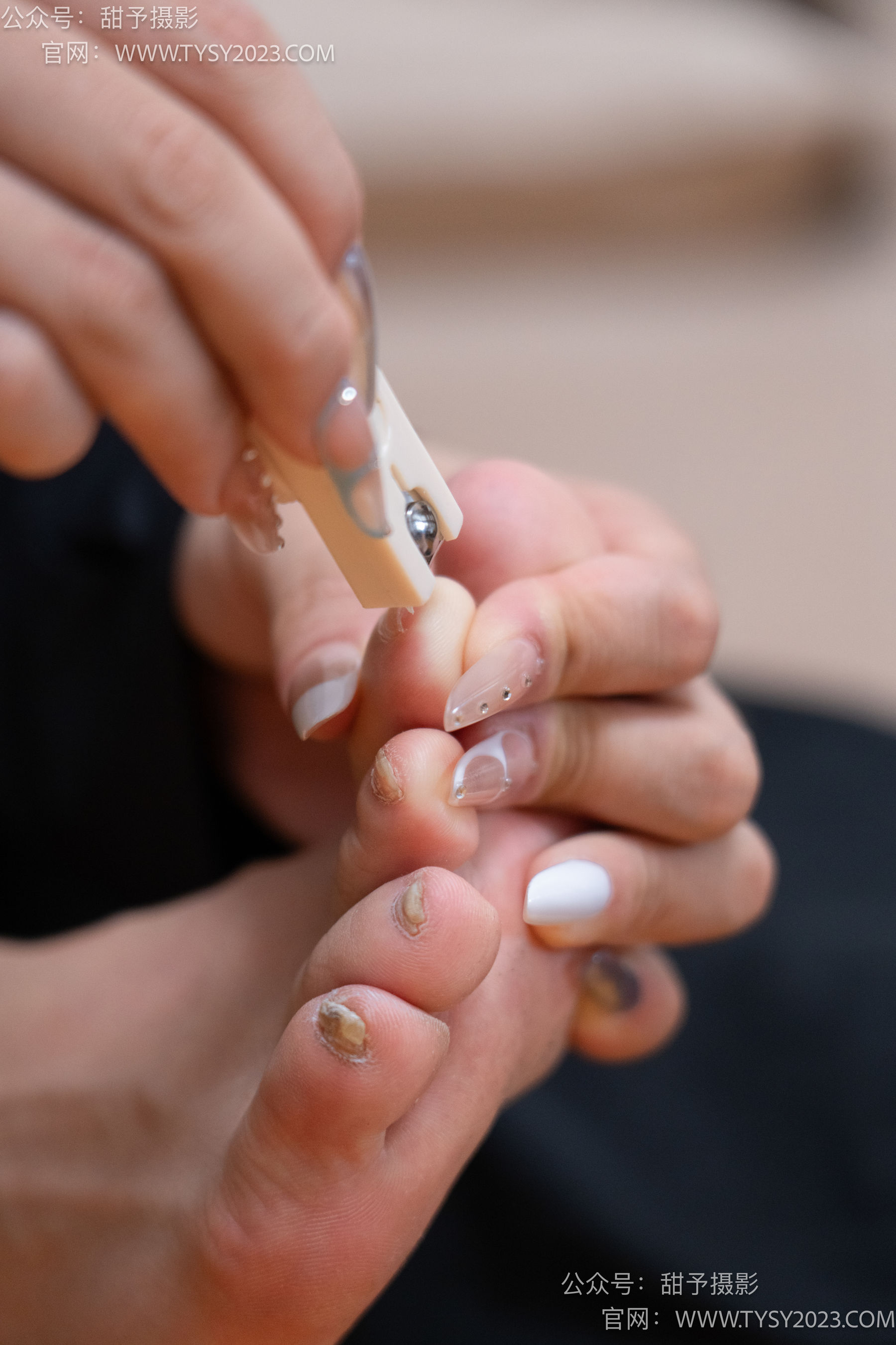 甜予摄影 No.103 小云 - 板鞋、黑棉袜、裸足、剪指甲泡脚剧情/(143P)