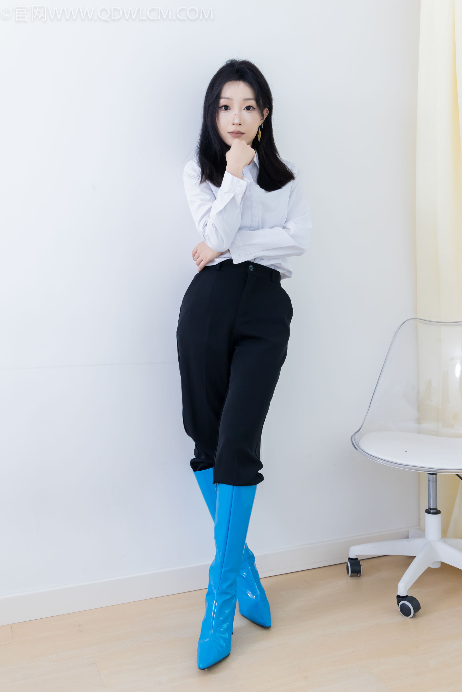 物恋传媒 No.2267 嘟嘟 -高跟长靴、薄黑丝/(238P)