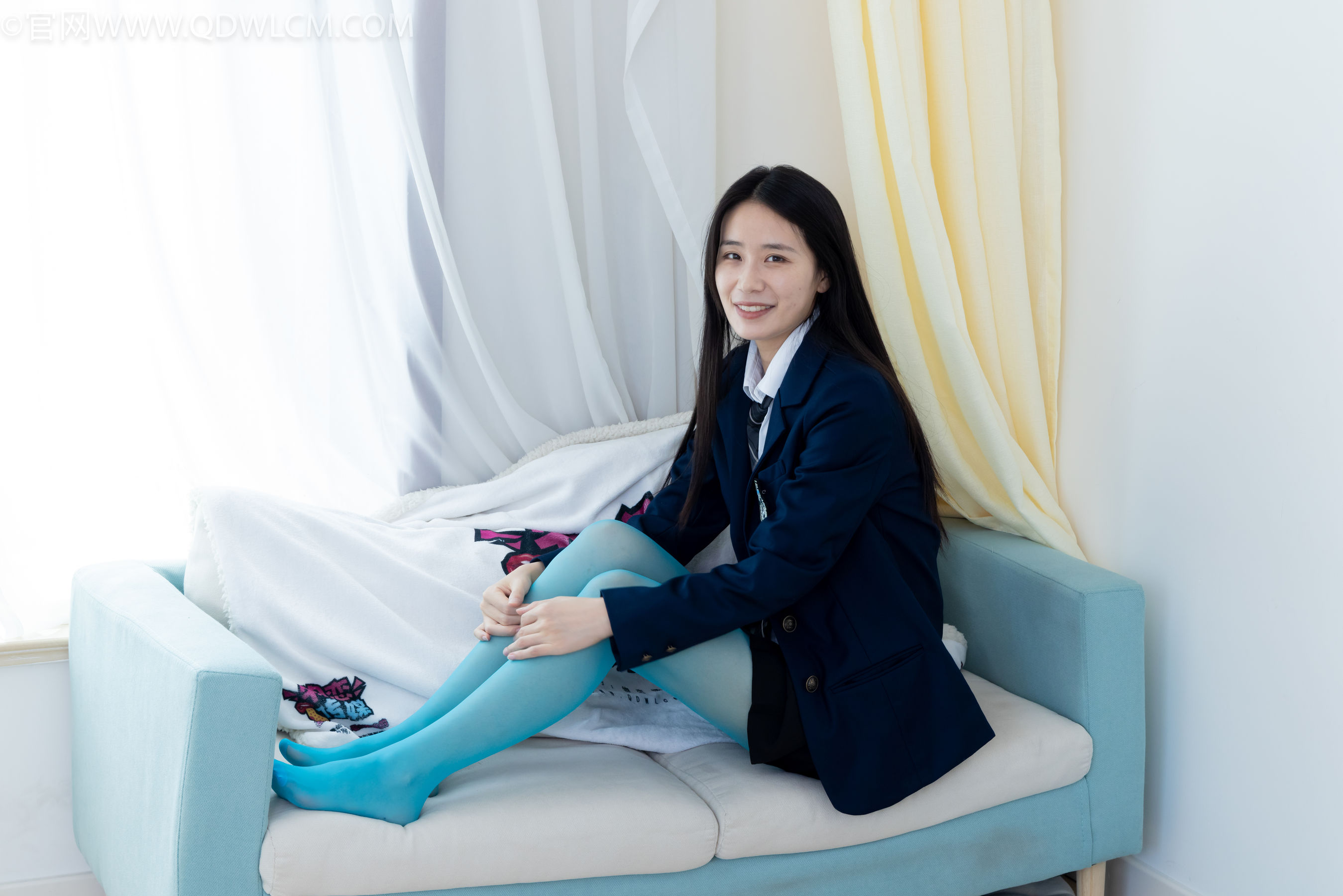 物恋传媒 No.2269 菜菜 -高跟鞋、薄蓝绿色丝、胶带绑脚踝老头乐挠脚剧情/(151P)