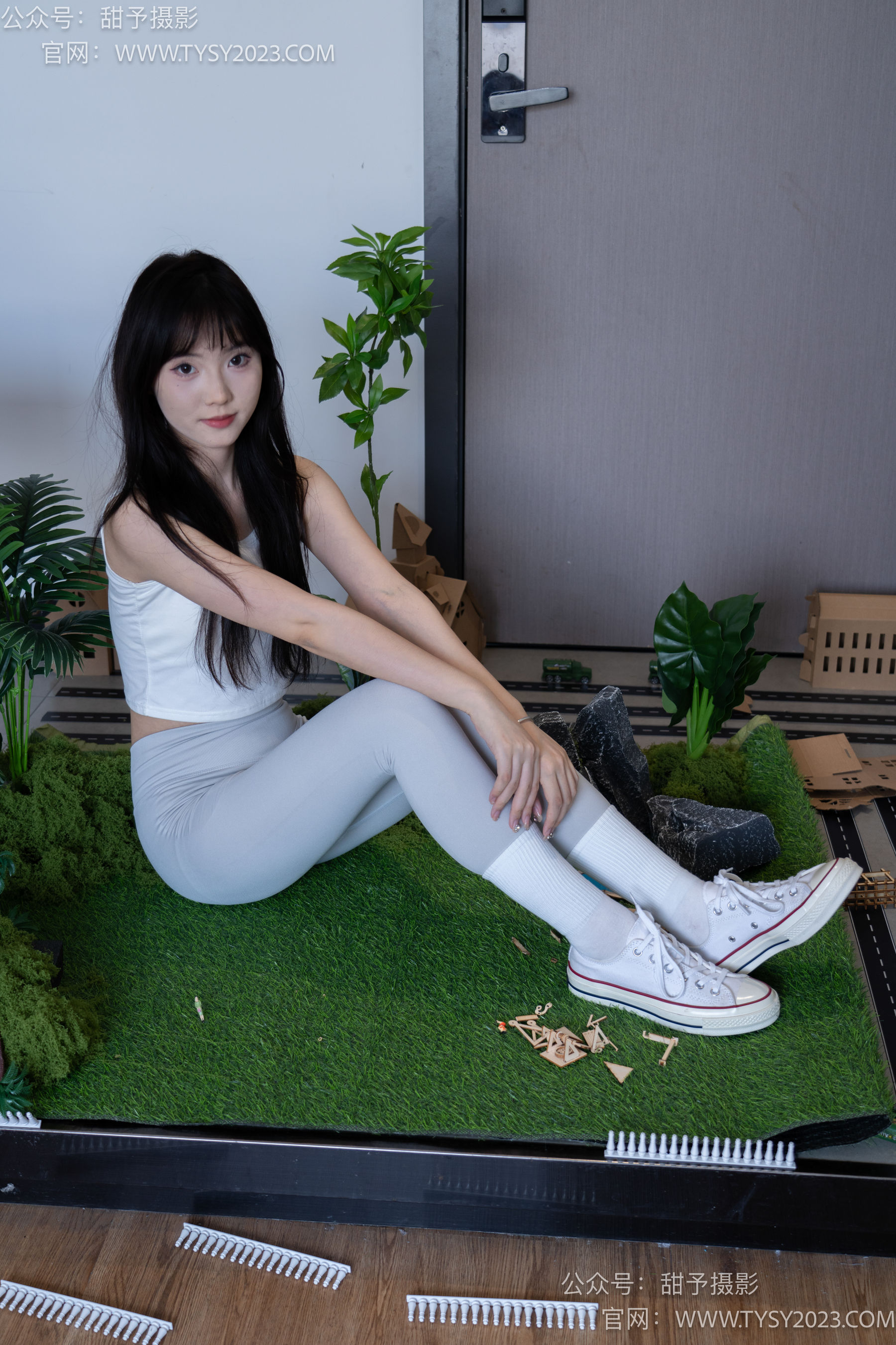 甜予摄影 No.104 璇璇 - 帆布鞋、白棉袜、裸足、小人国剧情/(134P)