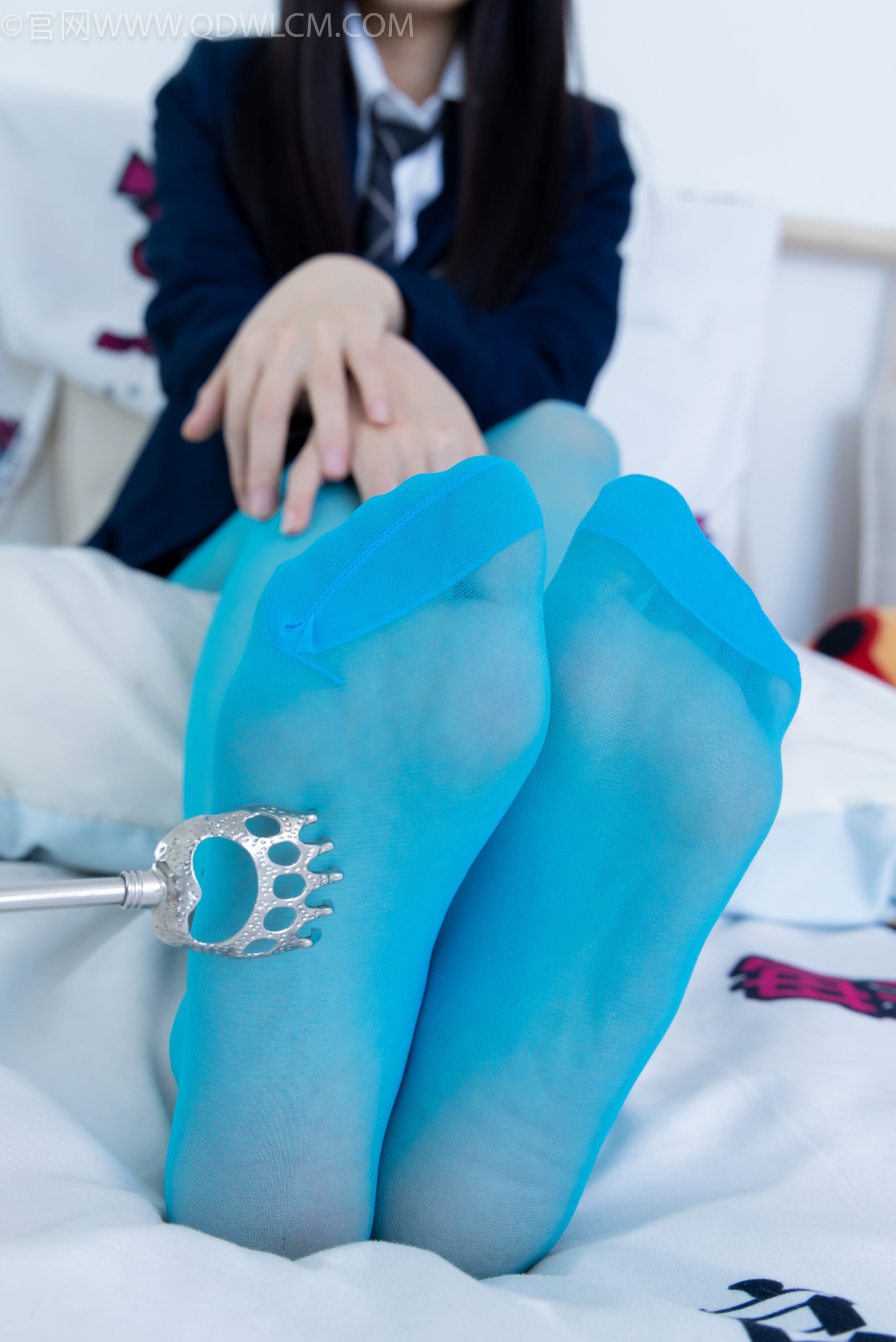 物恋传媒 No.2269 菜菜 -高跟鞋、薄蓝绿色丝、胶带绑脚踝老头乐挠脚剧情/(151P)