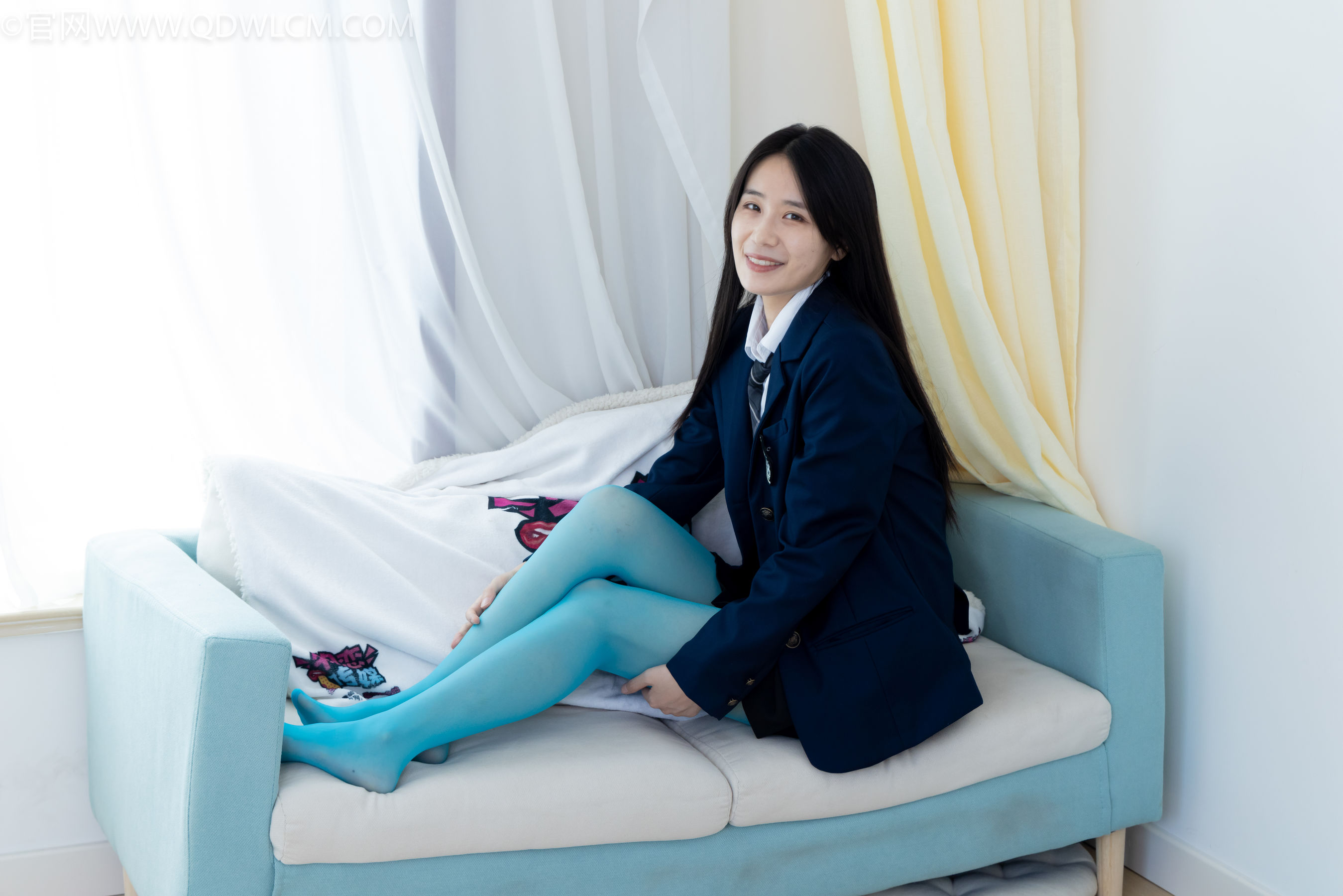 物恋传媒 No.2269 菜菜 -高跟鞋、薄蓝绿色丝、胶带绑脚踝老头乐挠脚剧情/(151P)