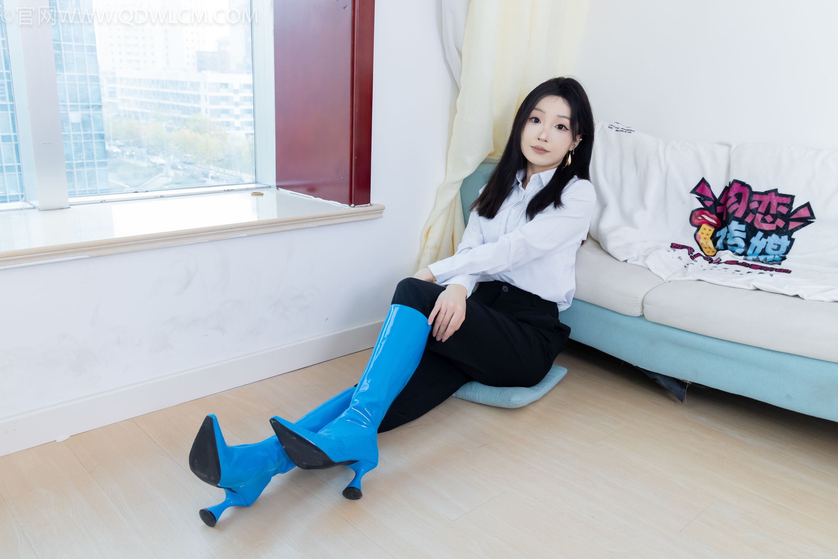 物恋传媒 No.2267 嘟嘟 -高跟长靴、薄黑丝/(238P)