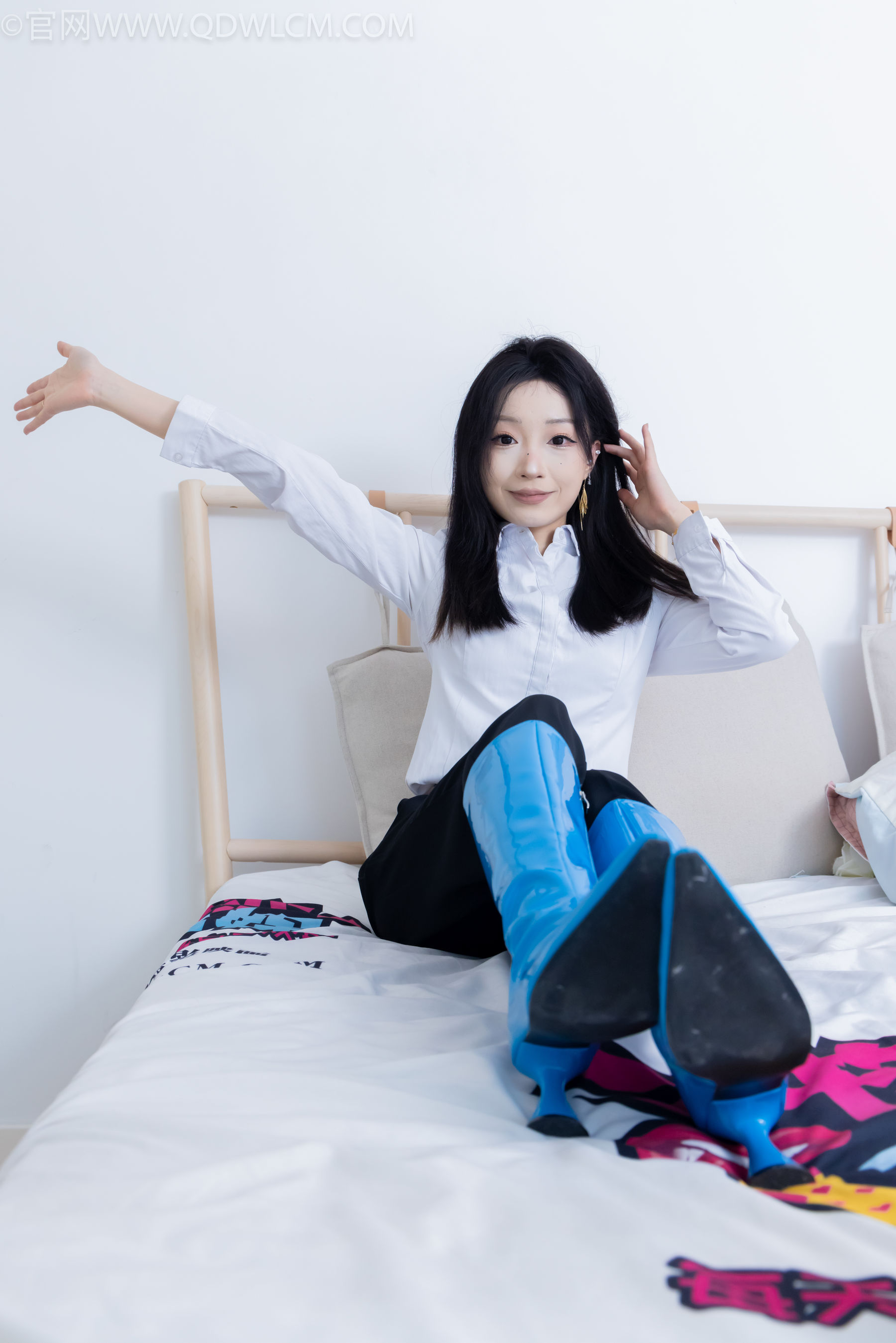 物恋传媒 No.2267 嘟嘟 -高跟长靴、薄黑丝/(238P)