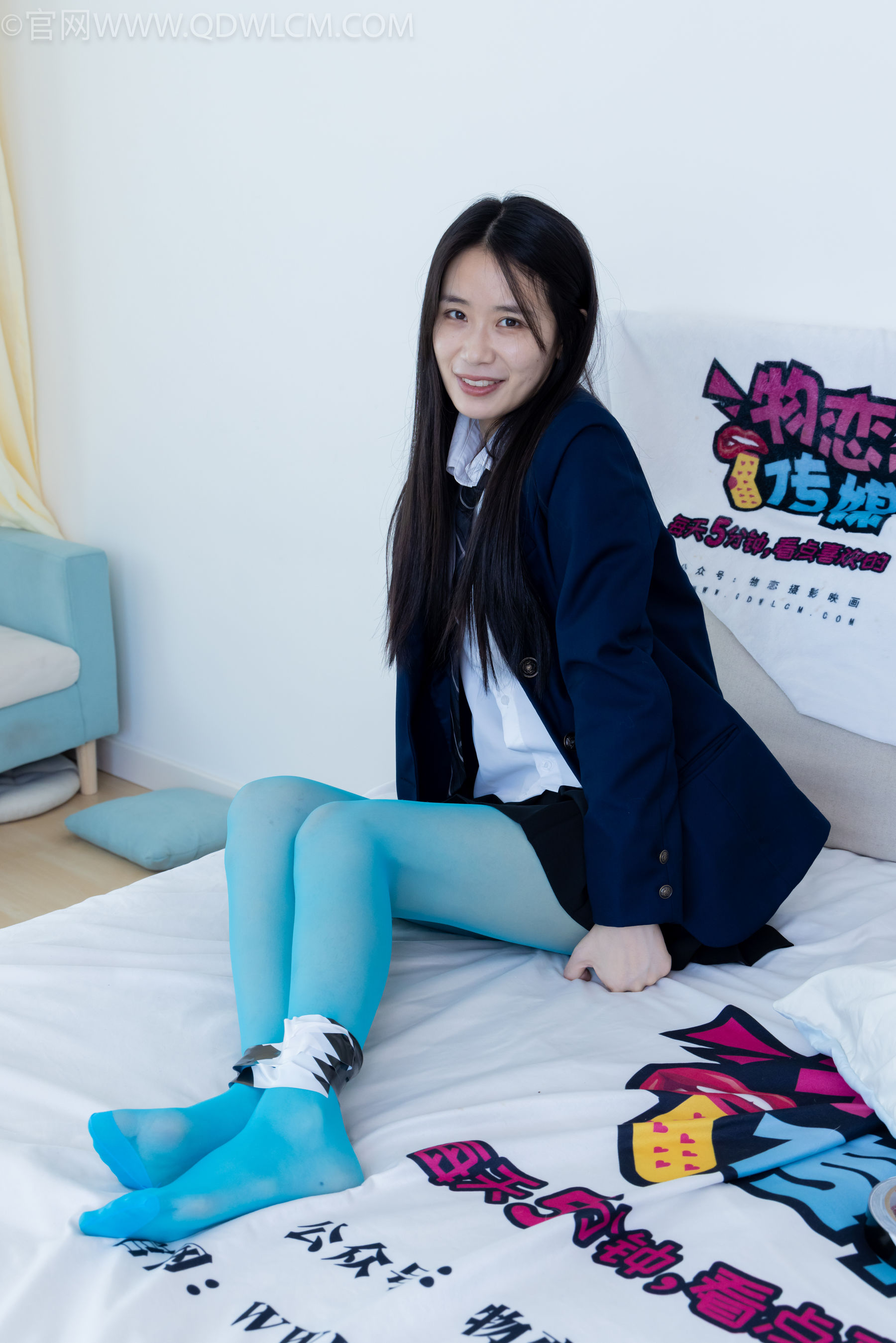 物恋传媒 No.2269 菜菜 -高跟鞋、薄蓝绿色丝、胶带绑脚踝老头乐挠脚剧情/(151P)