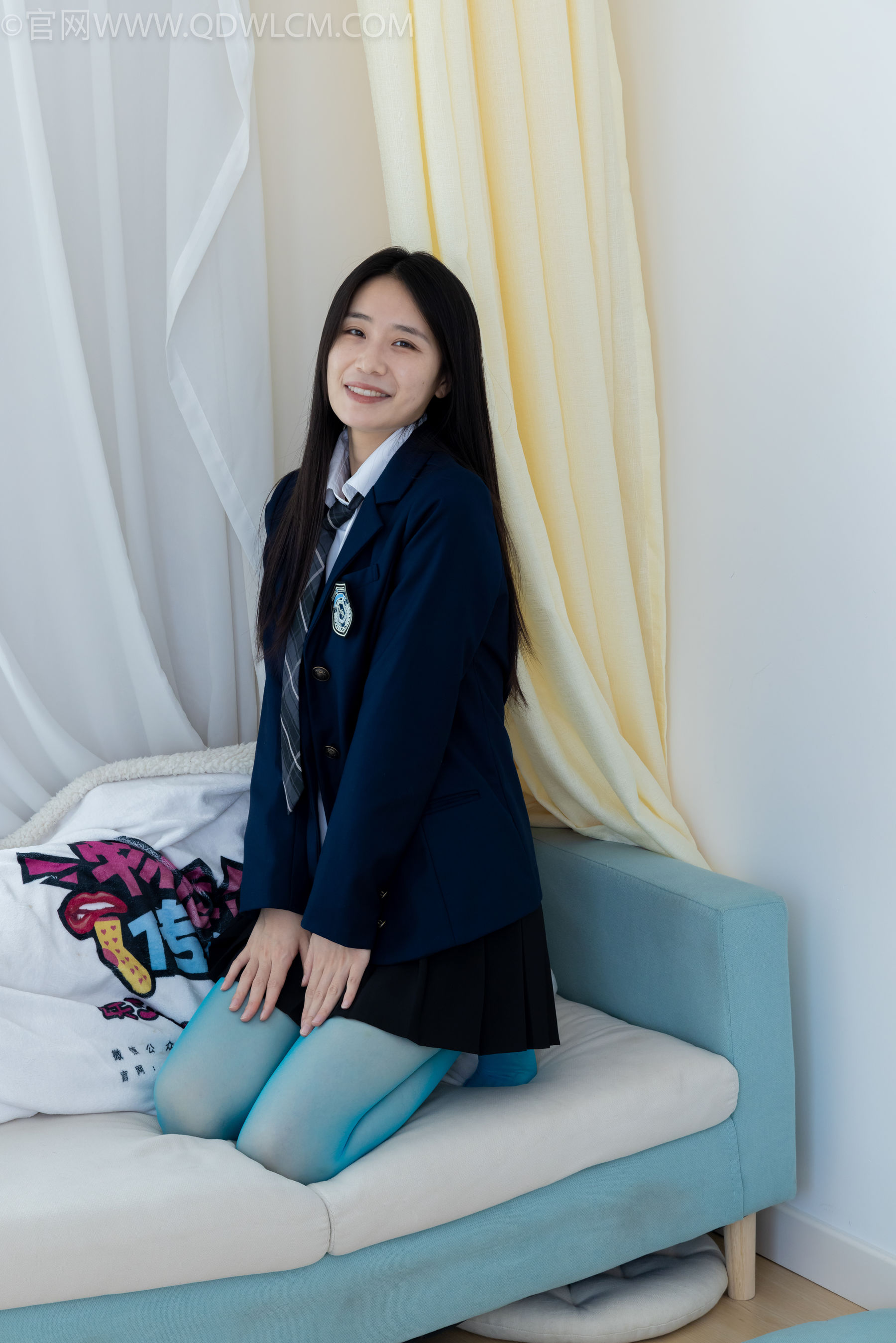 物恋传媒 No.2269 菜菜 -高跟鞋、薄蓝绿色丝、胶带绑脚踝老头乐挠脚剧情/(151P)