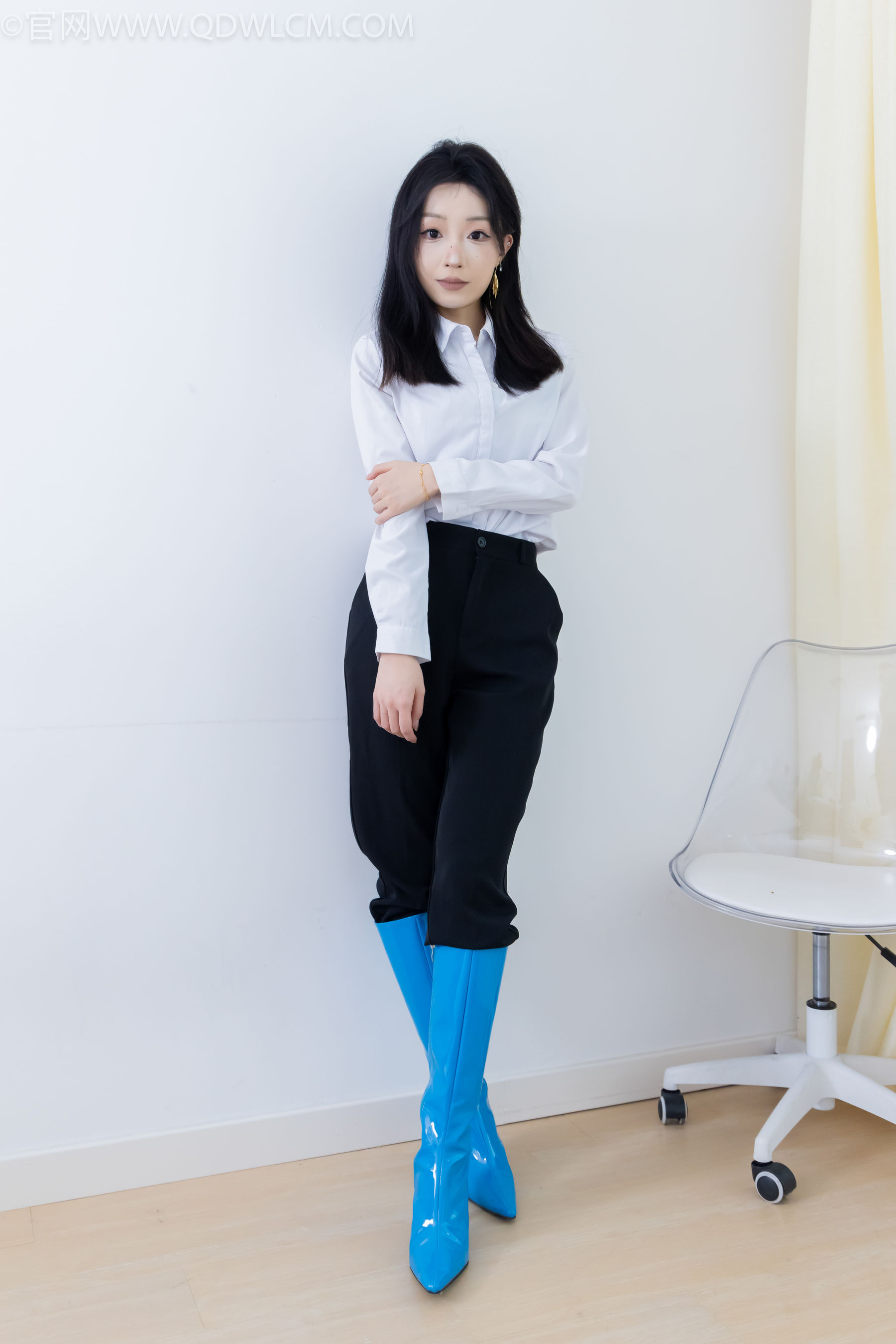 物恋传媒 No.2267 嘟嘟 -高跟长靴、薄黑丝/(238P)