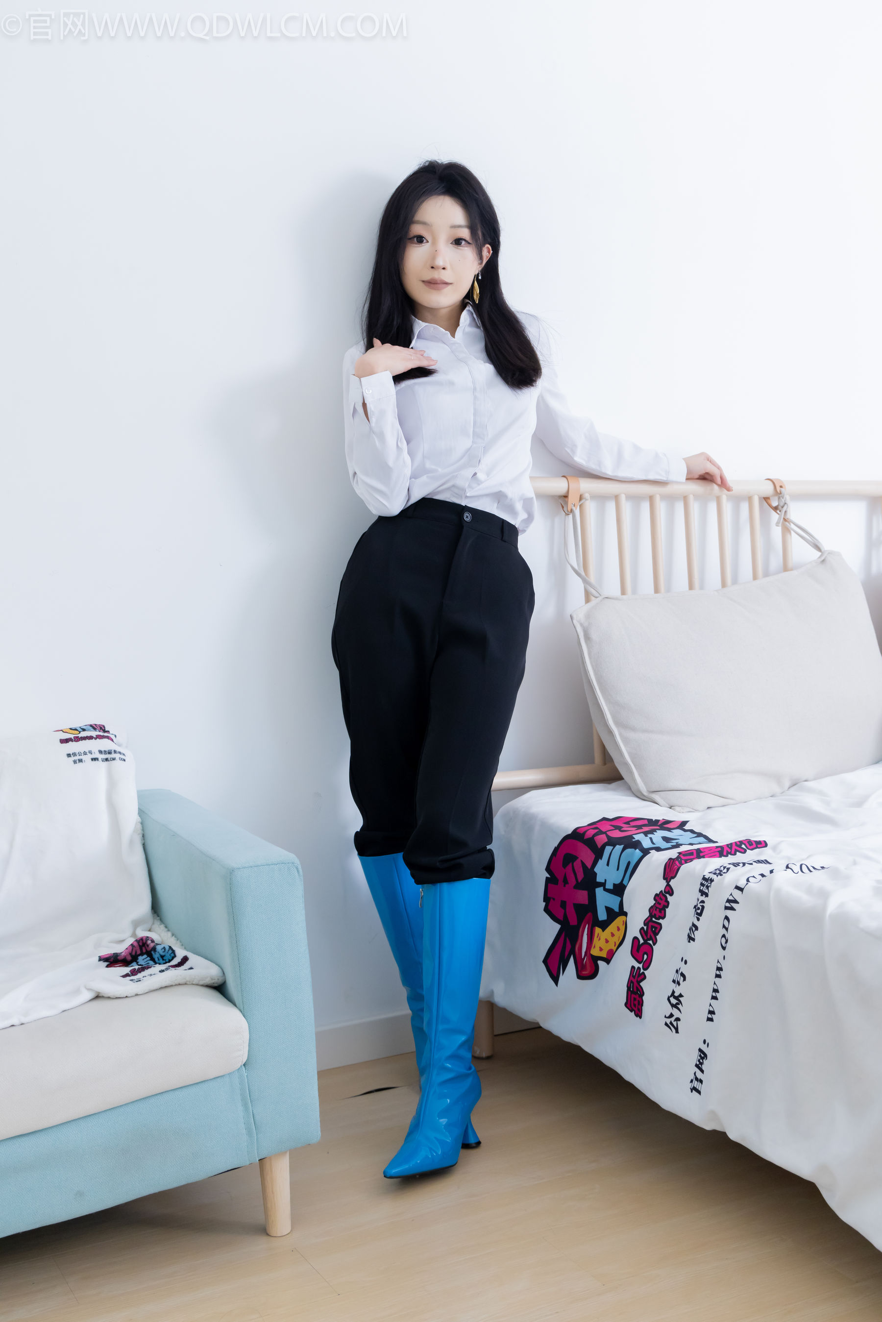 物恋传媒 No.2267 嘟嘟 -高跟长靴、薄黑丝/(238P)