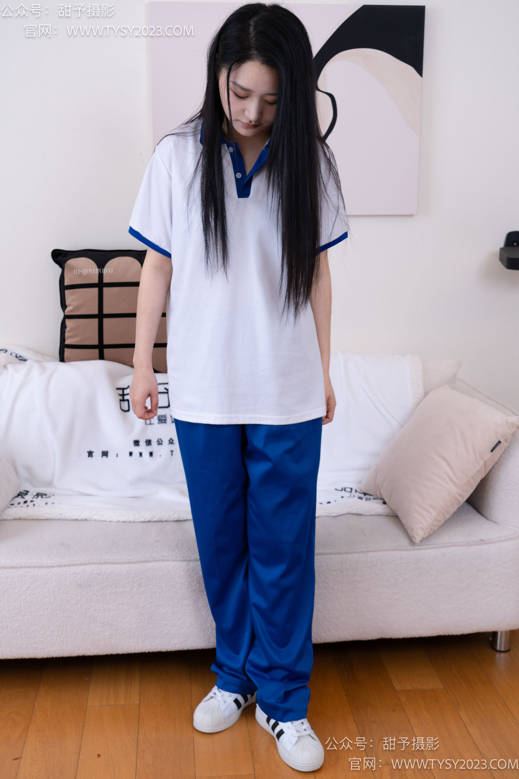 甜予摄影 No.102 澜澜 - 板鞋、白棉袜、肉丝（脚尖微加固款）/(126P)