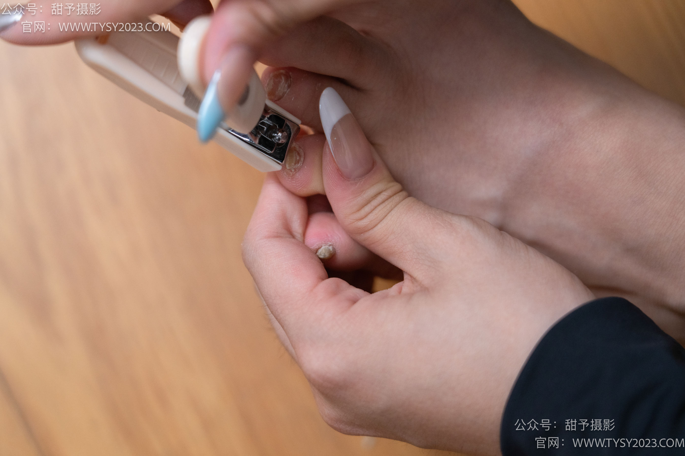 甜予摄影 No.103 小云 - 板鞋、黑棉袜、裸足、剪指甲泡脚剧情/(143P)