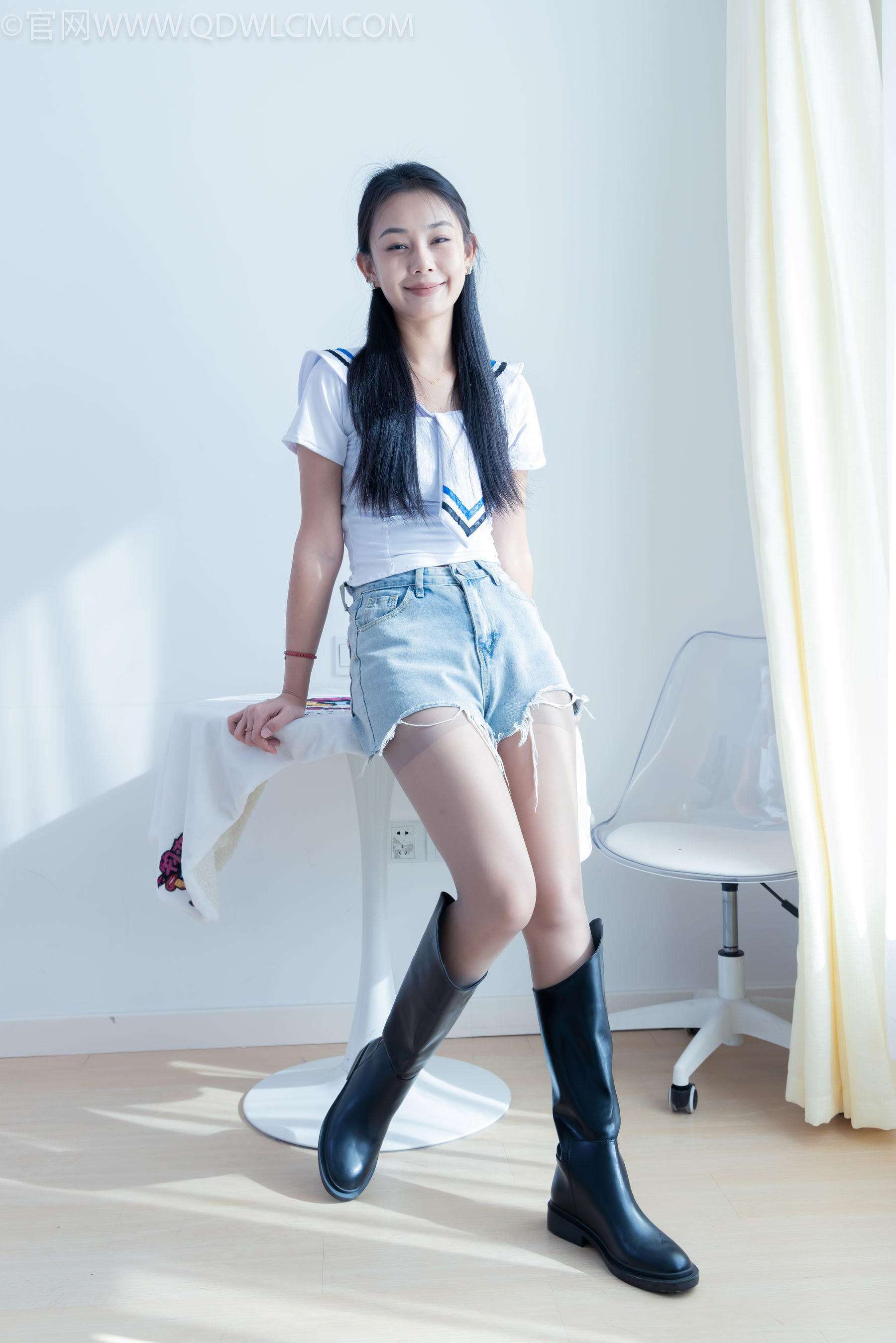 物恋传媒 No.2272 岚岚 -长靴、薄咖丝、薄灰丝/(195P)