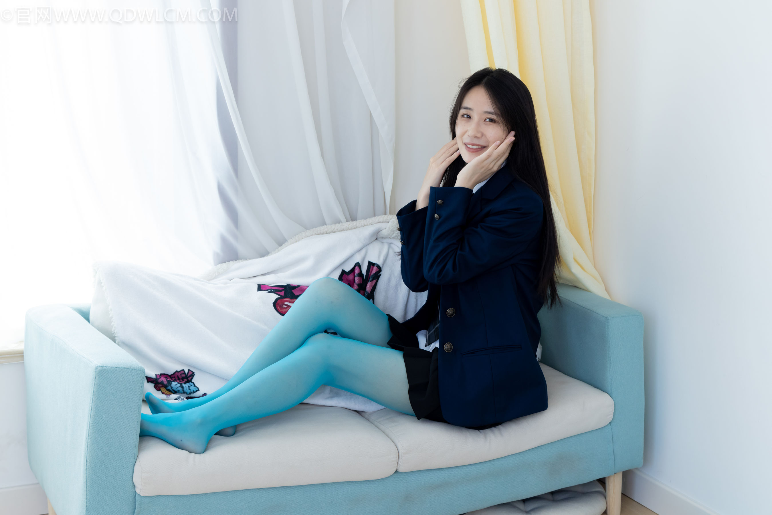 物恋传媒 No.2269 菜菜 -高跟鞋、薄蓝绿色丝、胶带绑脚踝老头乐挠脚剧情/(151P)