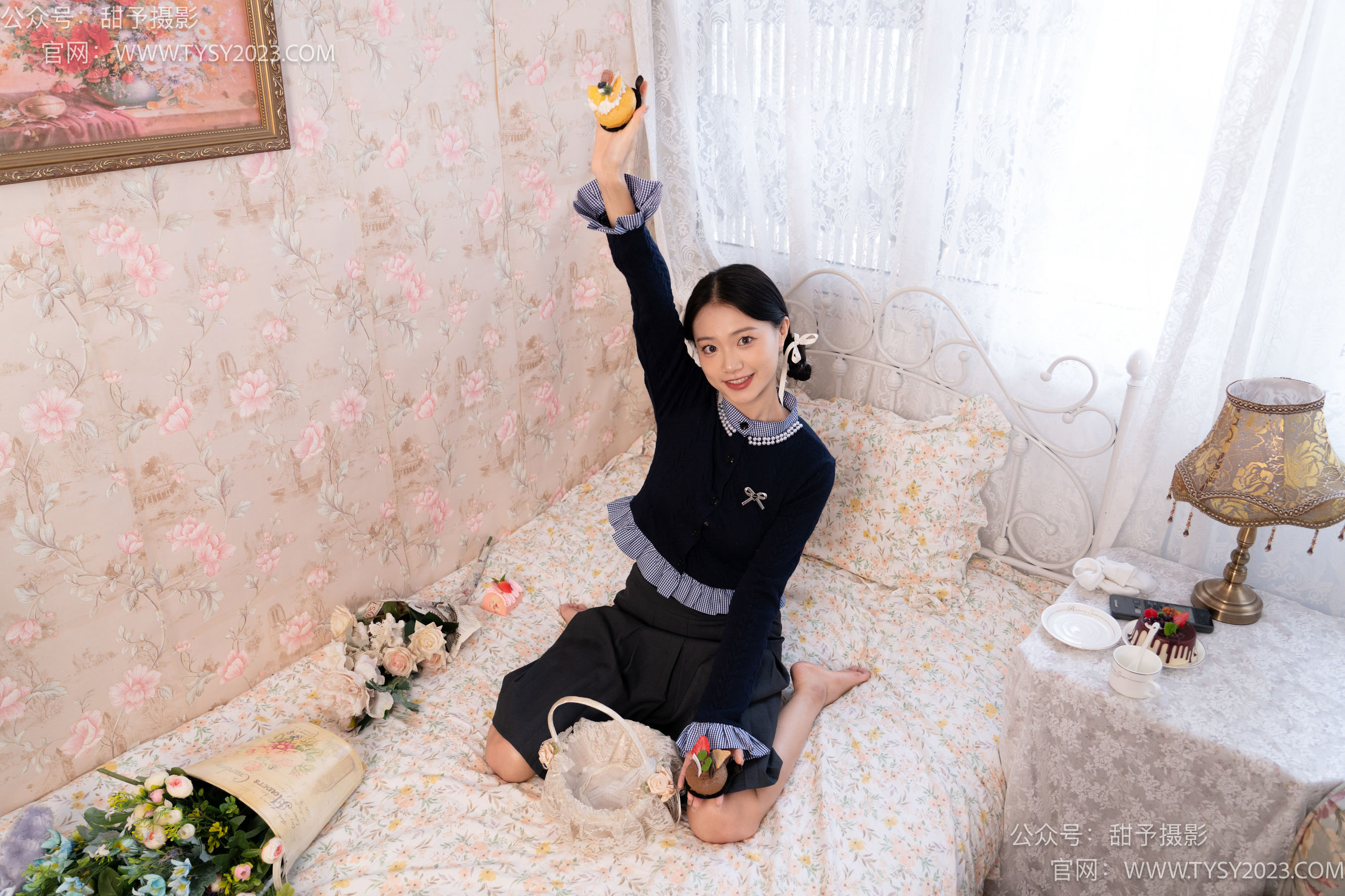 甜予摄影 No.105 齐齐 - 高跟鞋、白棉袜、裸足/(128P)