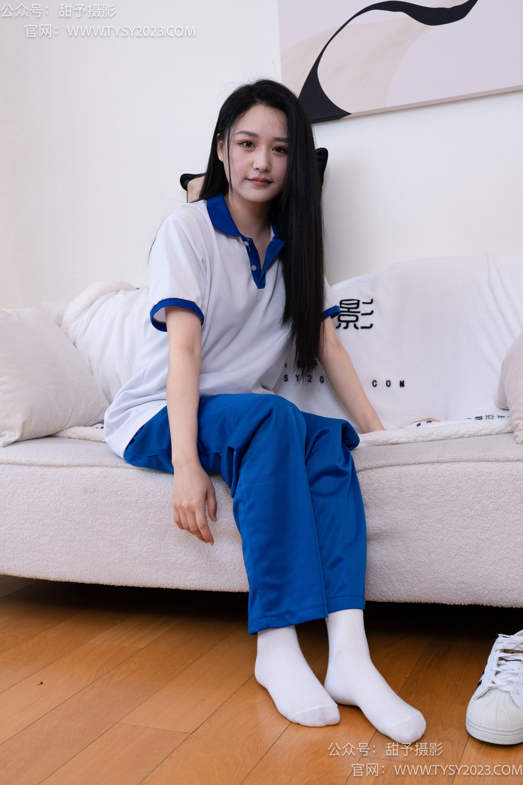 甜予摄影 No.102 澜澜 - 板鞋、白棉袜、肉丝（脚尖微加固款）/(126P)