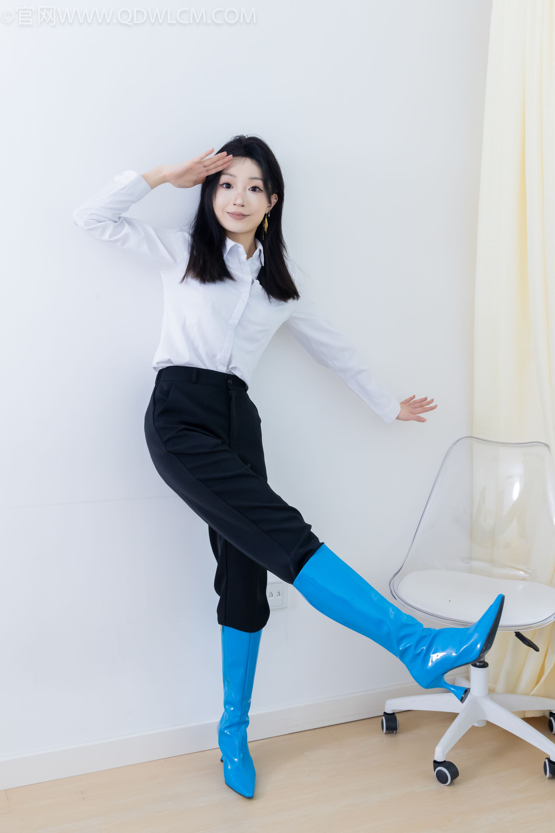 物恋传媒 No.2267 嘟嘟 -高跟长靴、薄黑丝/(238P)