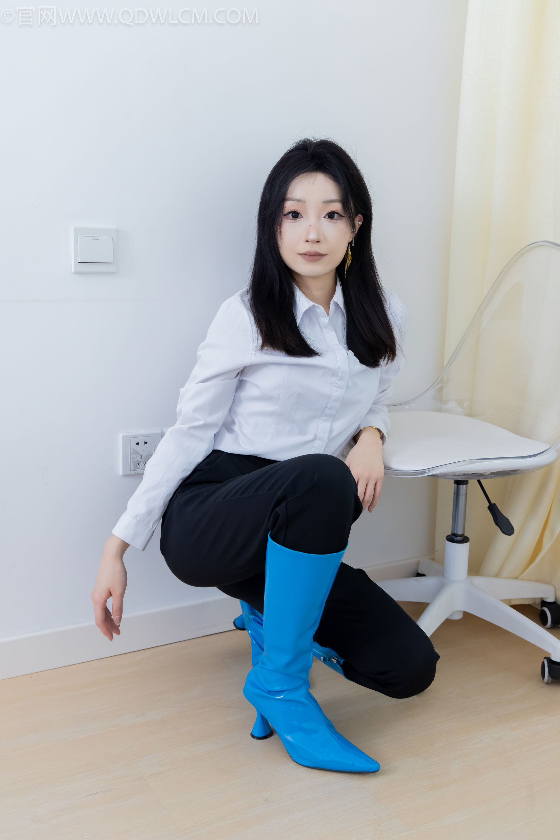 物恋传媒 No.2267 嘟嘟 -高跟长靴、薄黑丝/(238P)