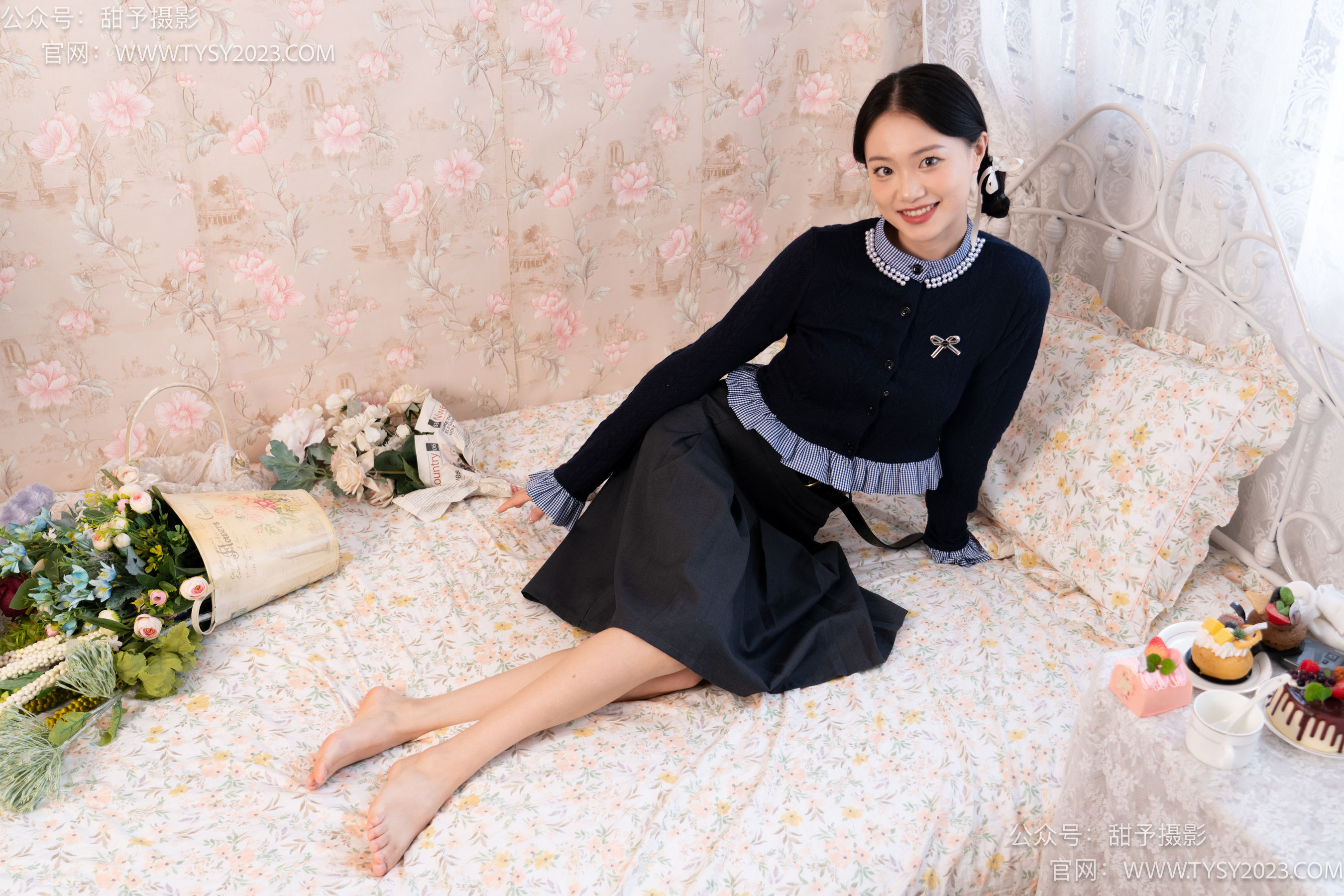 甜予摄影 No.105 齐齐 - 高跟鞋、白棉袜、裸足/(128P)