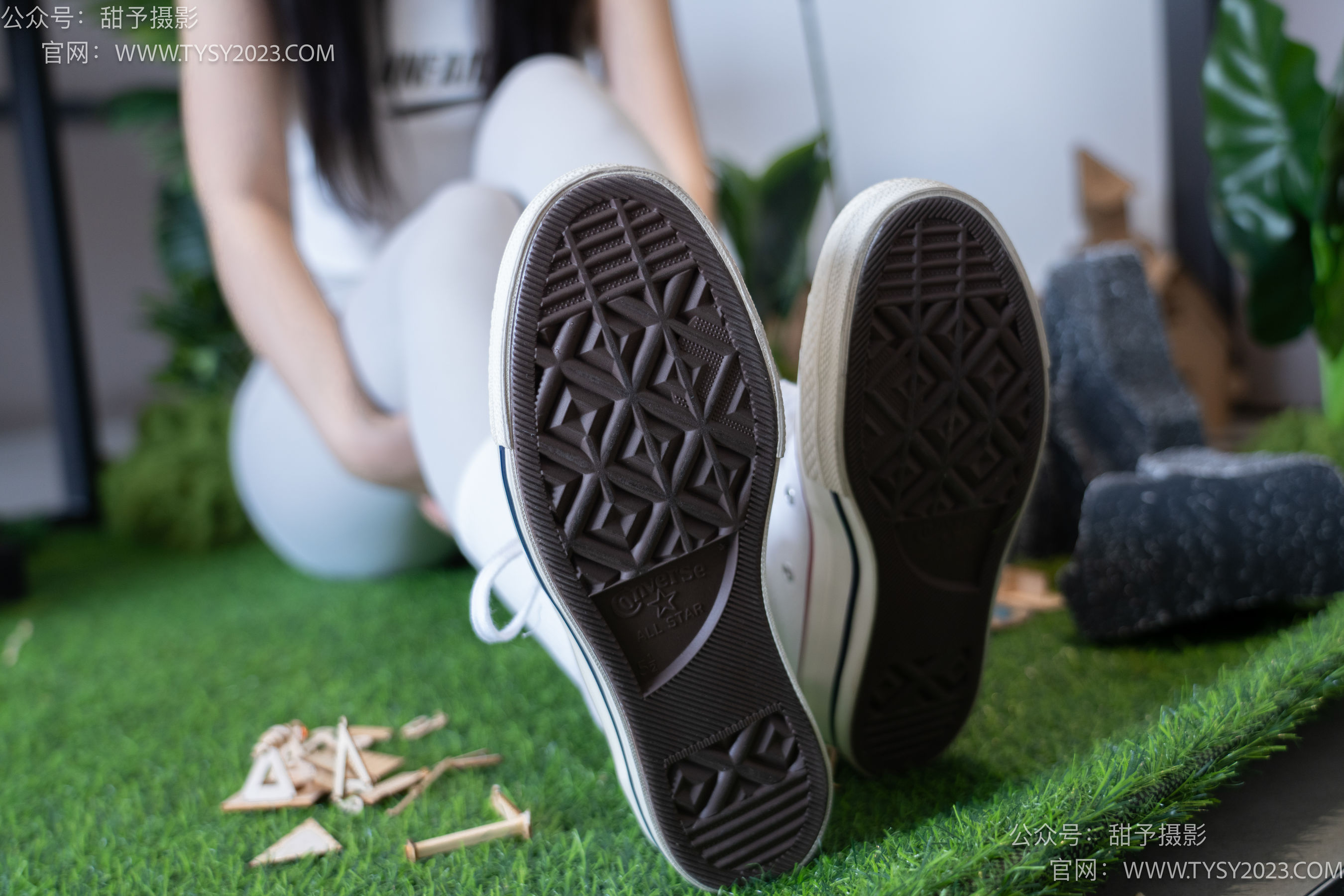 甜予摄影 No.104 璇璇 - 帆布鞋、白棉袜、裸足、小人国剧情/(134P)