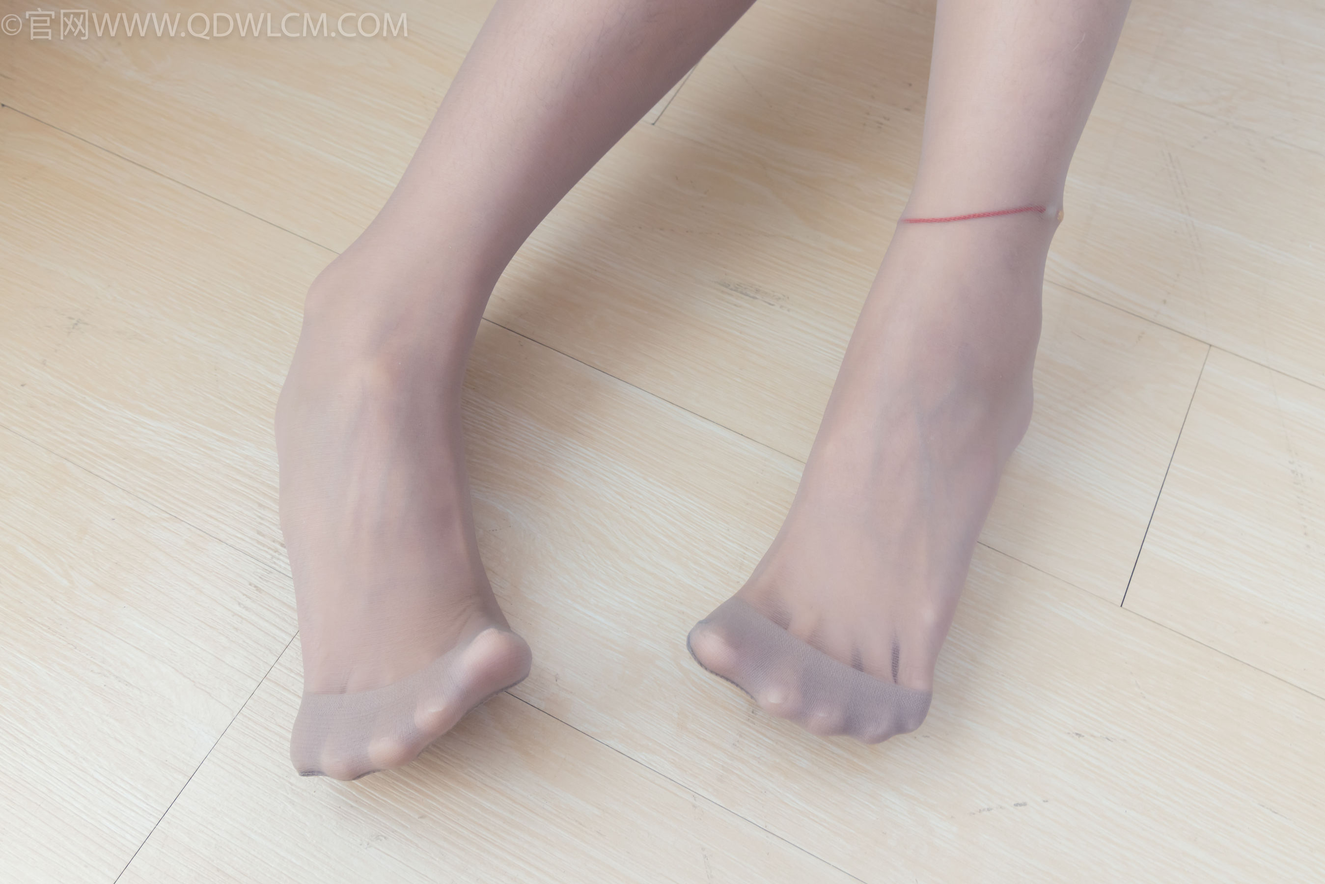 物恋传媒 No.2272 岚岚 -长靴、薄咖丝、薄灰丝/(195P)